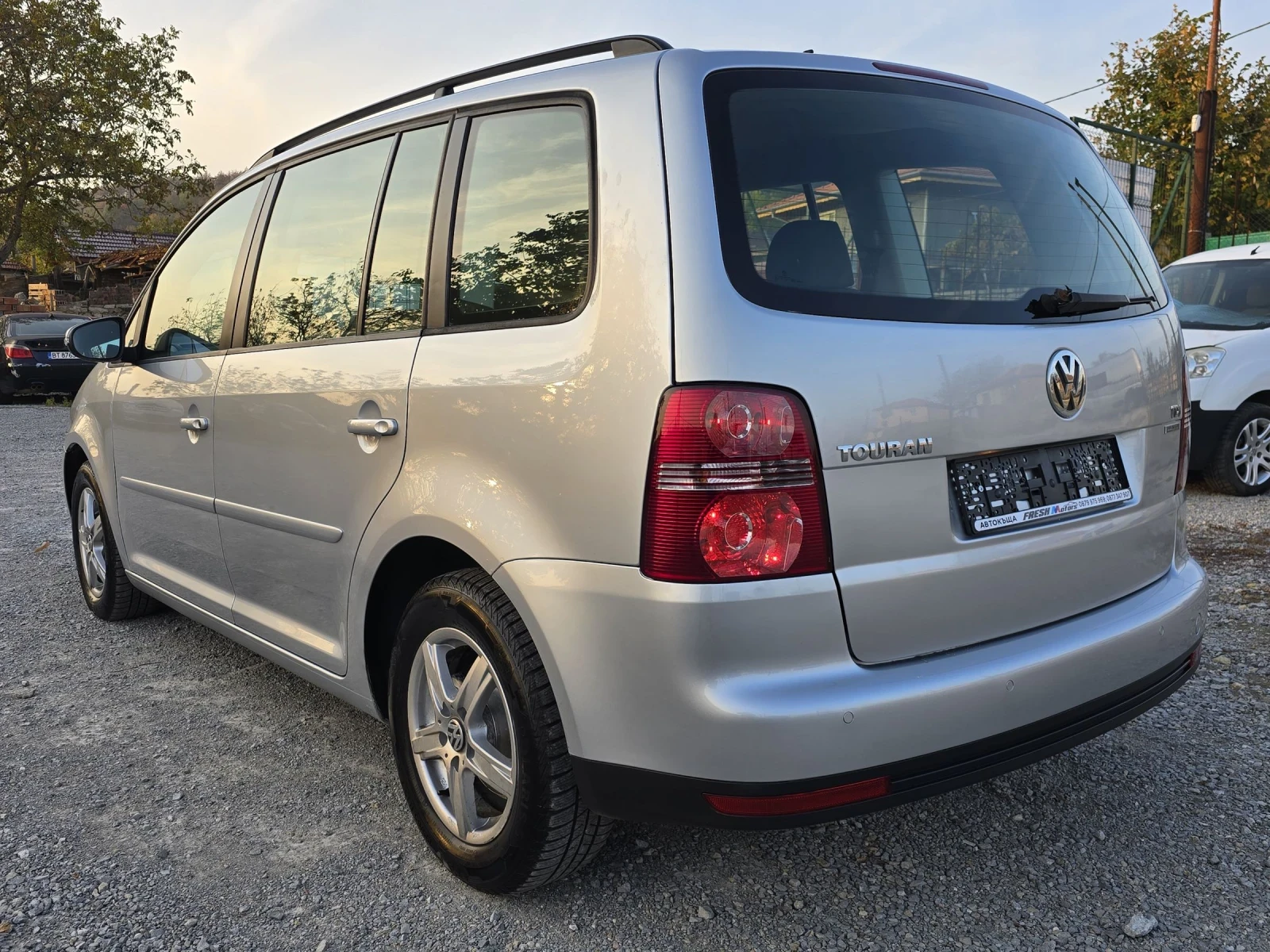 VW Touran ФЕЙС 1.9 TDI 105 К.С. 6 СК / КЛИМА / ПАРКТРОНИК - изображение 3