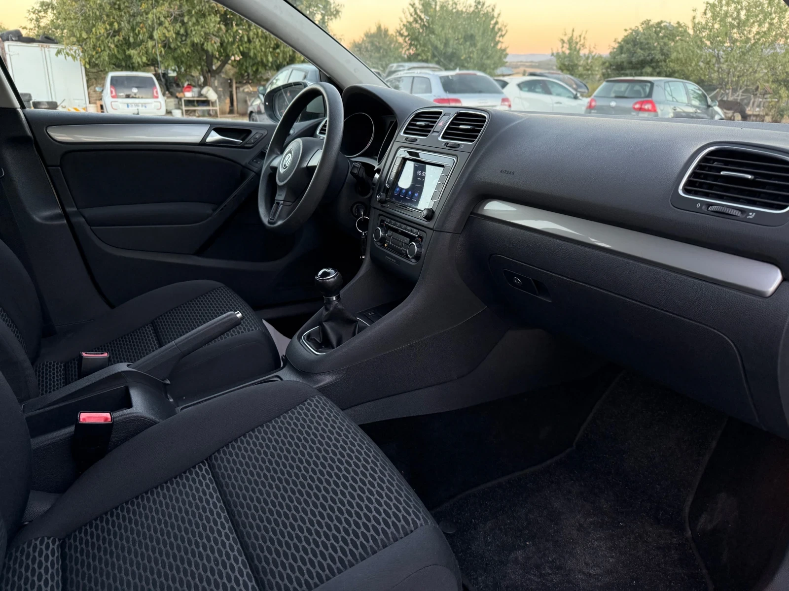 VW Golf 2.0TDi Нави Климатроник - изображение 9