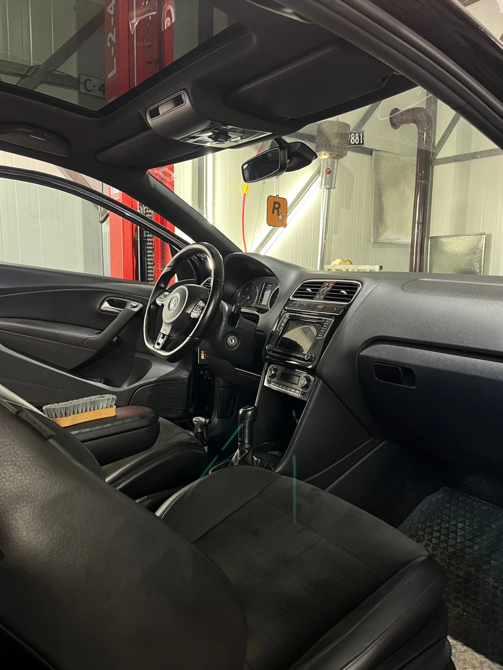 VW Polo 1.6TDI - изображение 10