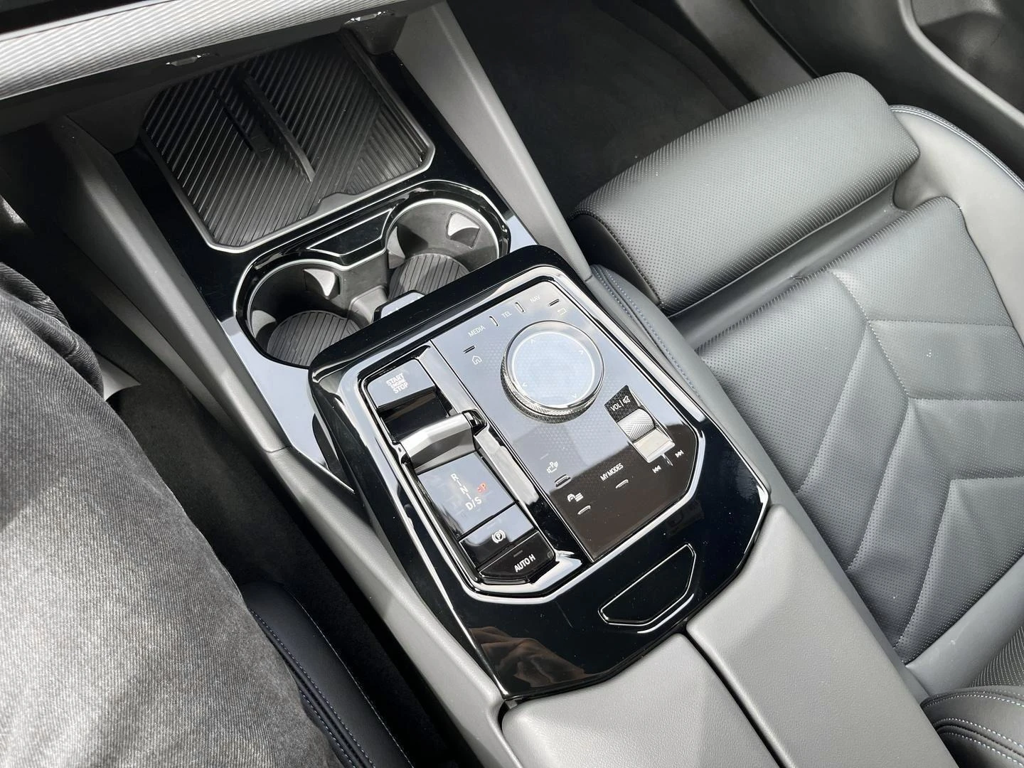 BMW 520 i/ M-SPORT/ LED/ H&K/ CAMERA/  | Mobile.bg   11