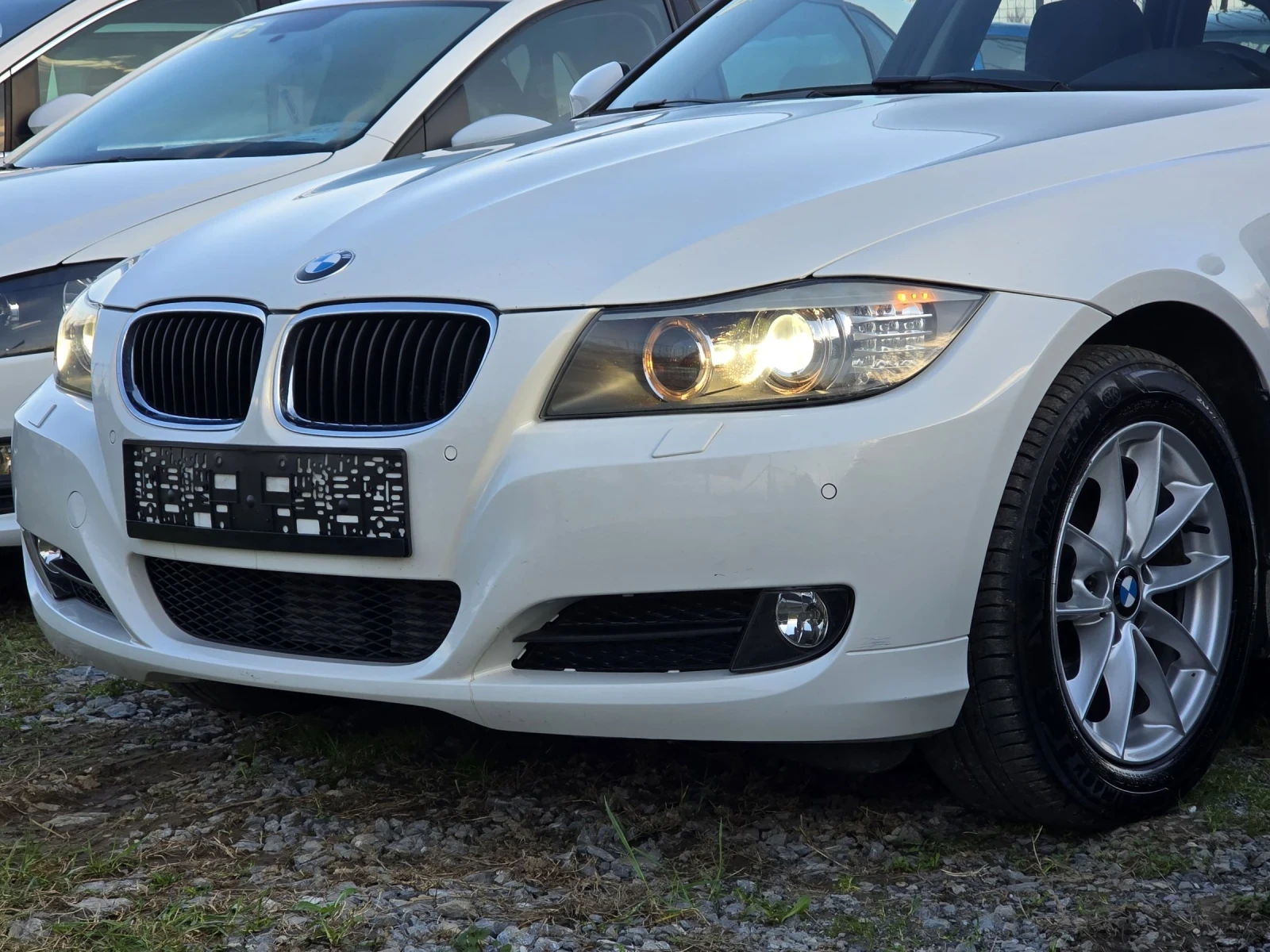 BMW 320 XDrive 184hp Euro5, снимка 14 - Автомобили и джипове - 53749536
