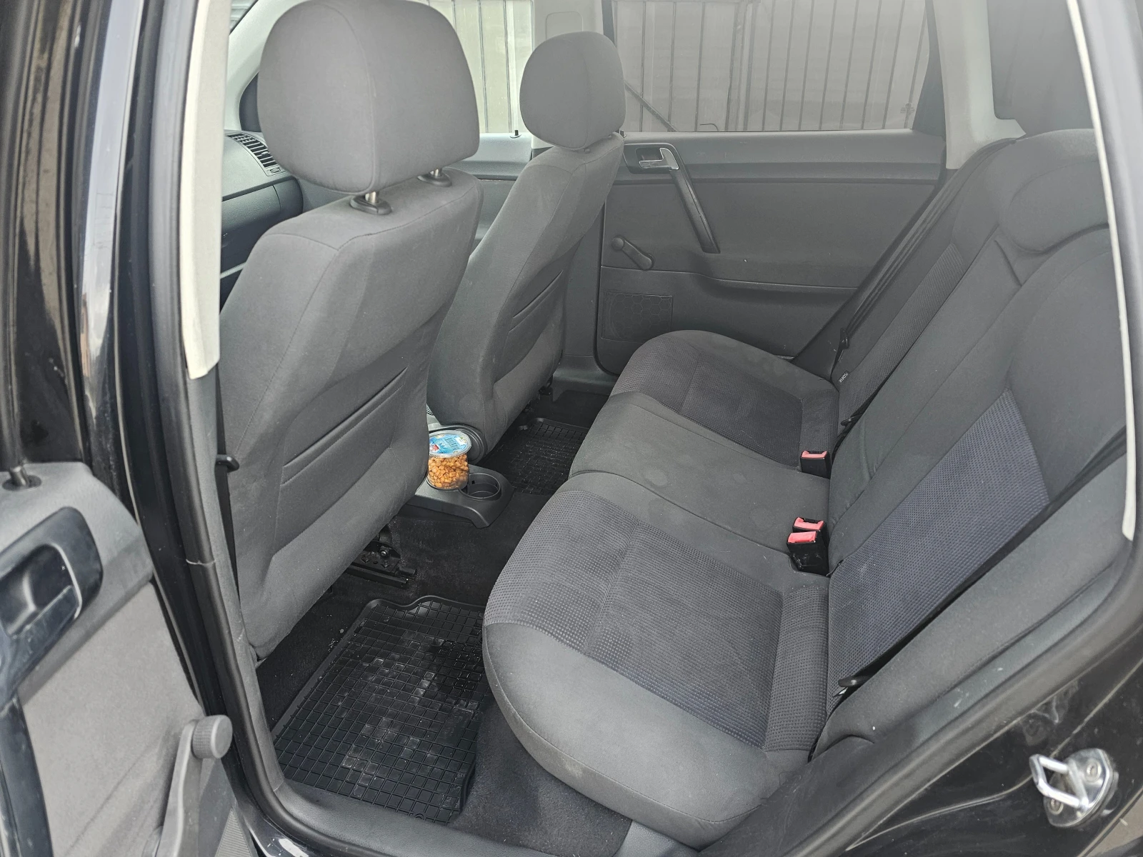 VW Polo Гаражно-Климатр, снимка 11 - Автомобили и джипове - 53978587