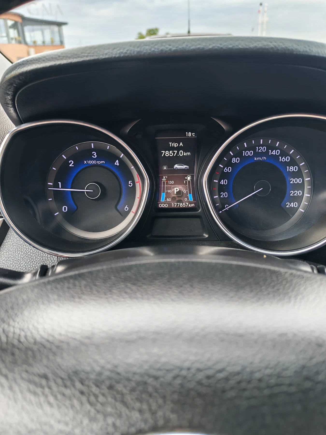 Hyundai I30 1.6 , фейслифт, автоматик, снимка 13 - Автомобили и джипове - 54660289