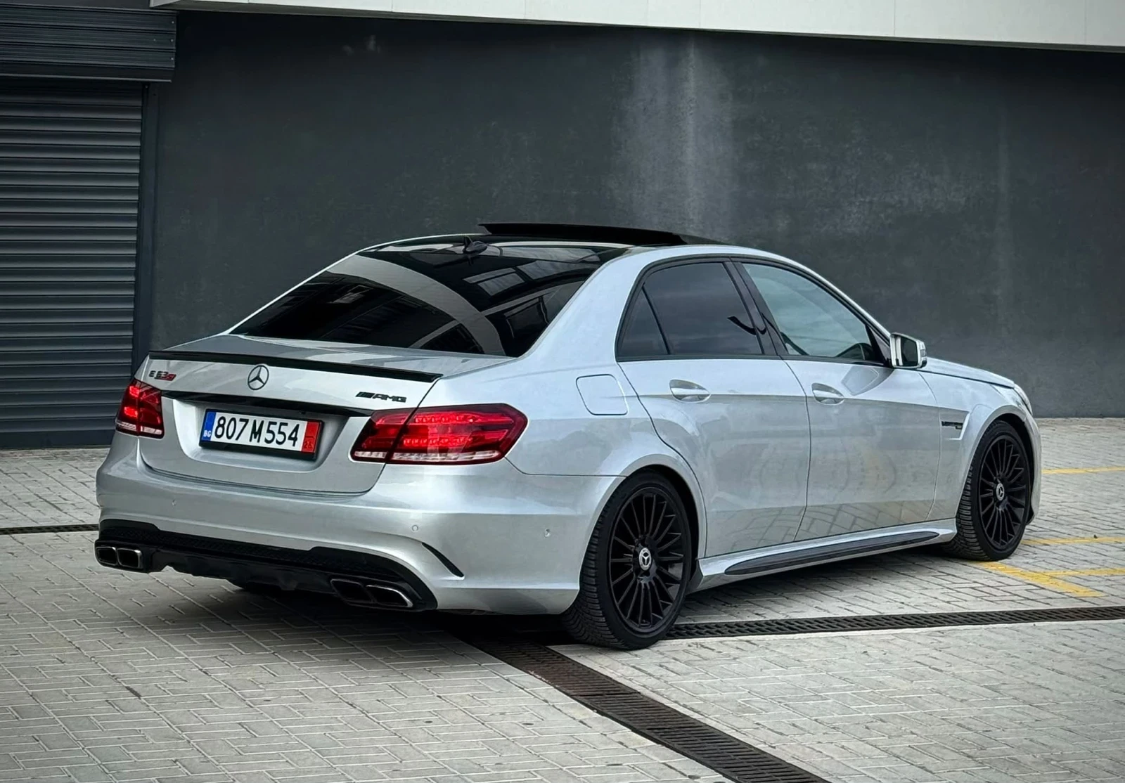 Mercedes-Benz E 63 AMG S Facelift Performance Carbon FULL ЛИЗИНГ, снимка 3 - Автомобили и джипове - 54961486