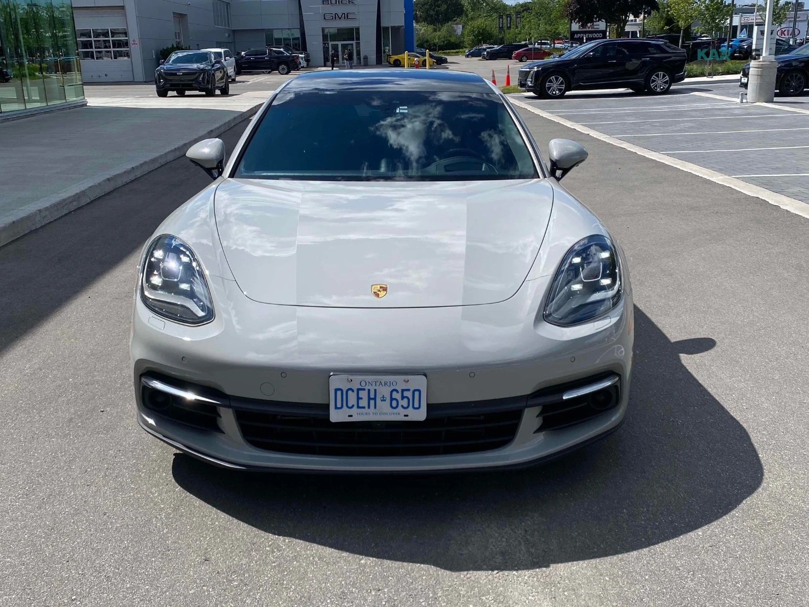 Porsche Panamera 4 Автокредит Цена до България, снимка 3 - Автомобили и джипове - 55031724