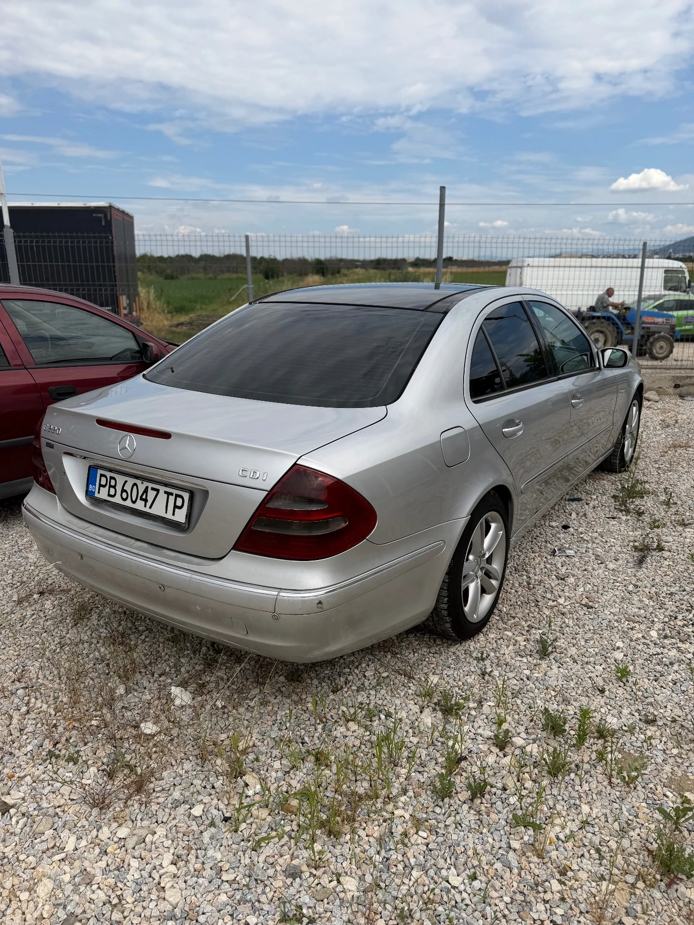 Mercedes-Benz E 220 Cdi, снимка 6 - Автомобили и джипове - 55034198