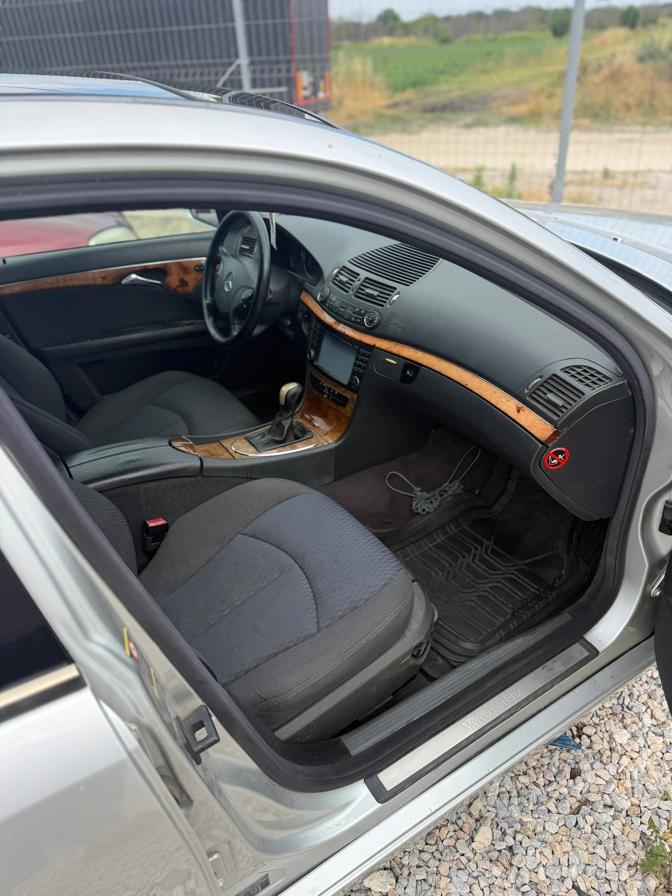Mercedes-Benz E 220 Cdi, снимка 9 - Автомобили и джипове - 55034198