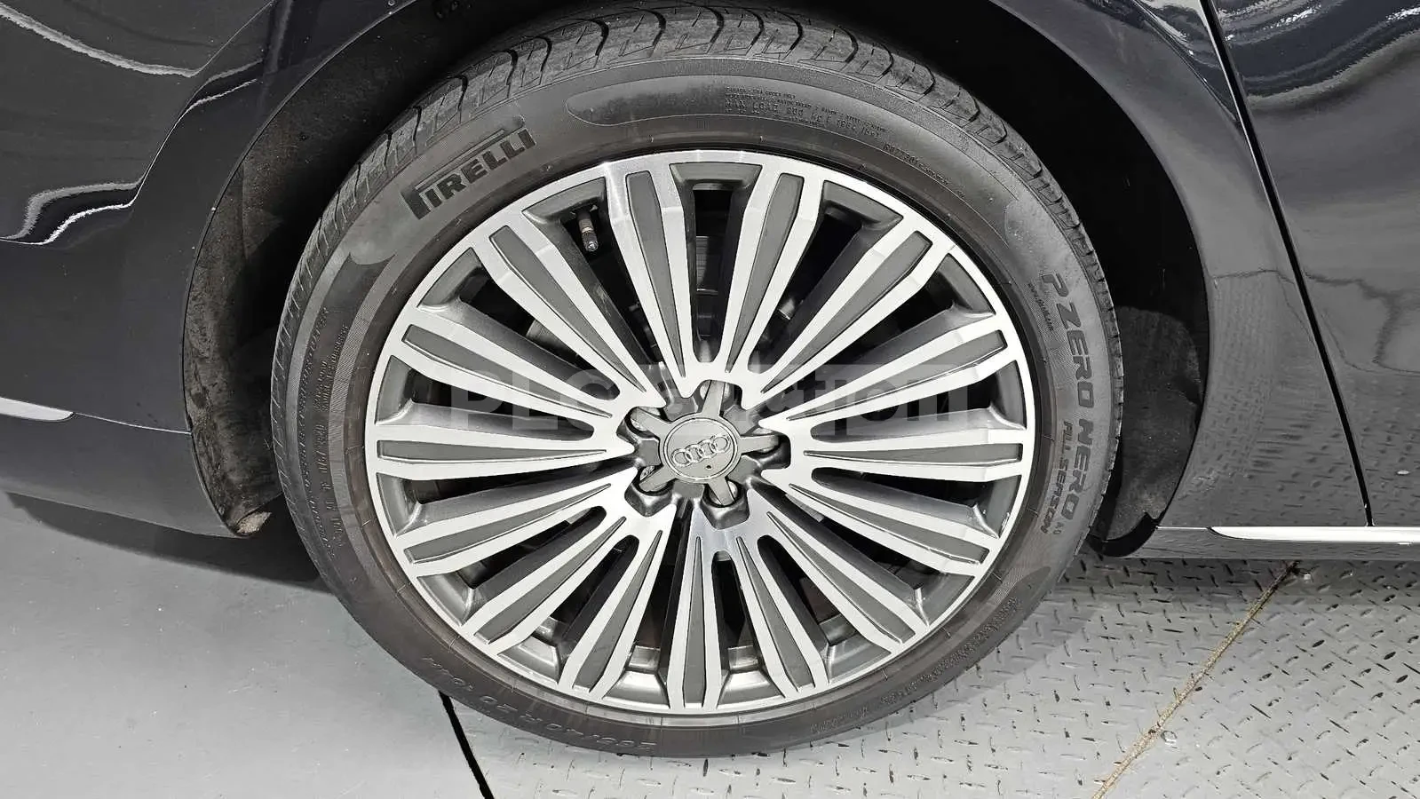 Audi A8 60TFSI !FULL! !УНИKAТ! HEAD-UP/360/EKPAHИ/, снимка 5 - Автомобили и джипове - 55065970