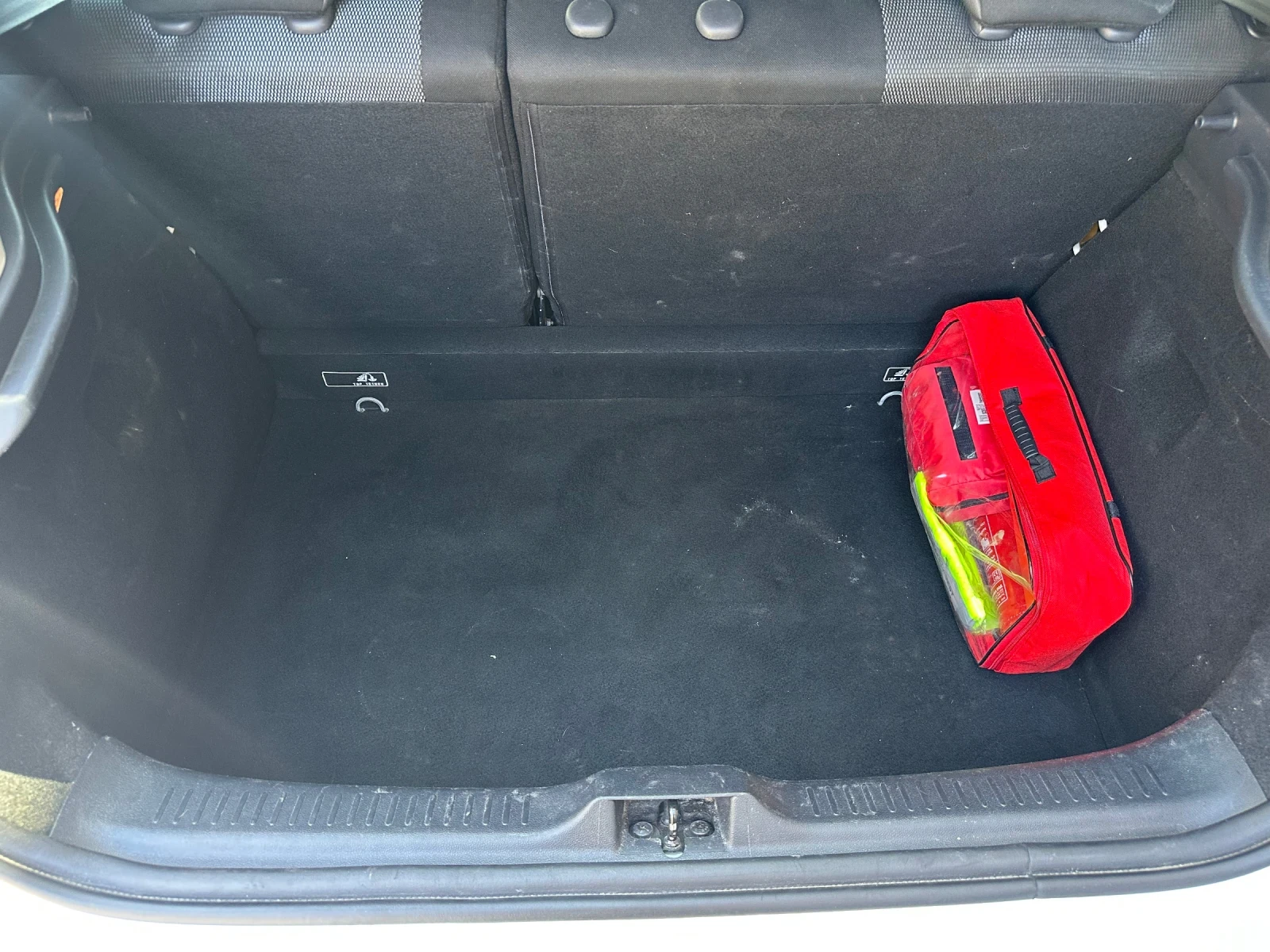 Renault Clio IV * 1.5 dCi * (75 hp), снимка 17 - Автомобили и джипове - 55502177