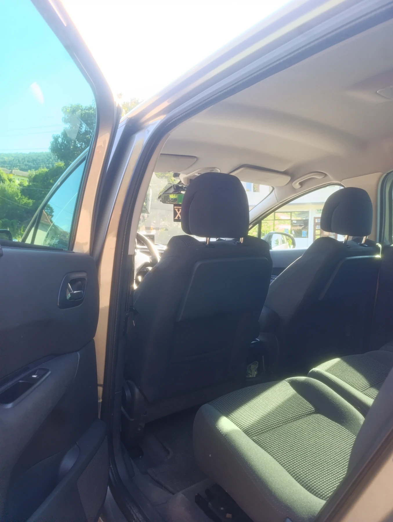 Peugeot 5008, снимка 9 - Автомобили и джипове - 55586234