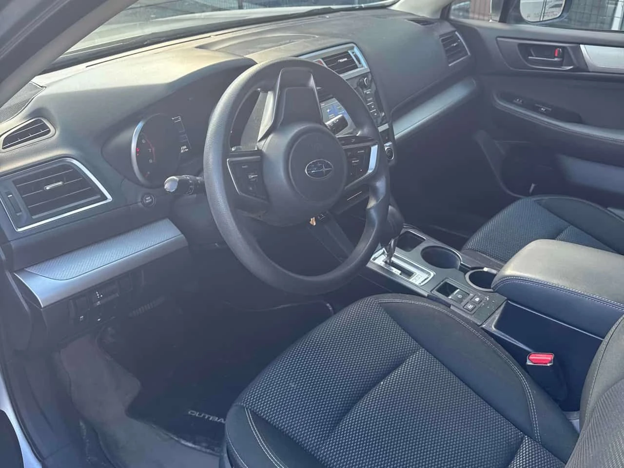 Subaru Outback * 2.5i * CARFAX * ОПЦИЯ ЗА ФИНАНСИРАНЕ, снимка 14 - Автомобили и джипове - 55684385