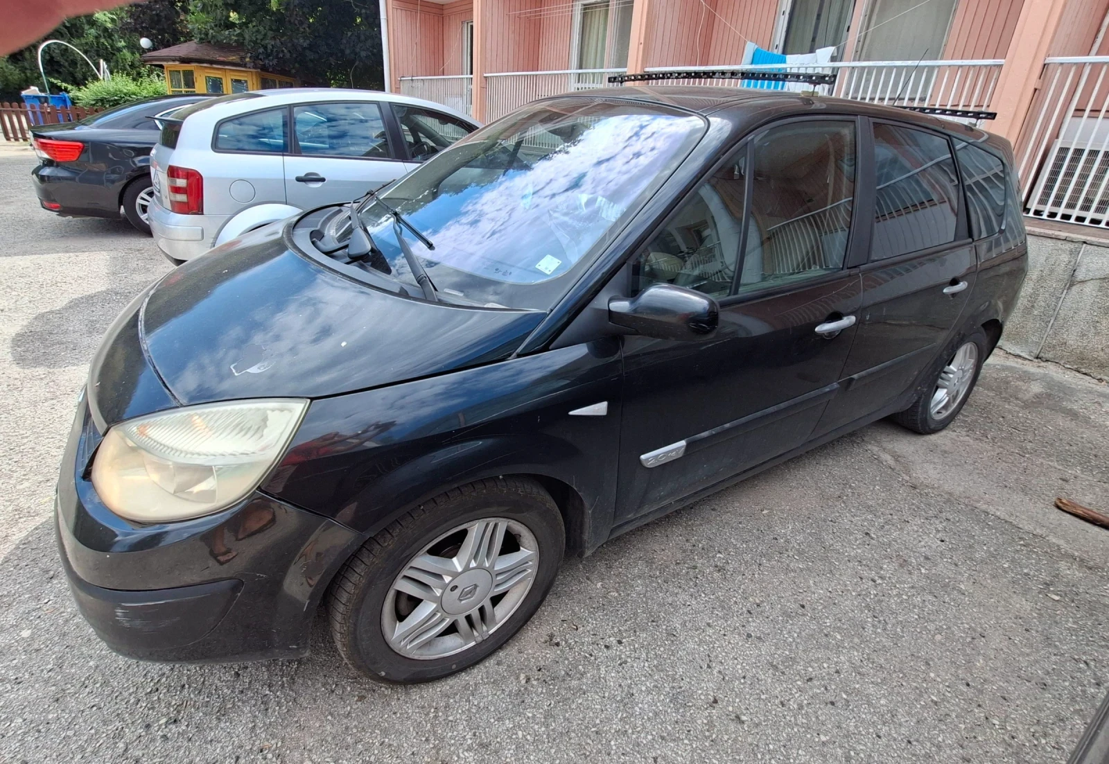 Renault Grand scenic, снимка 3 - Автомобили и джипове - 55904130