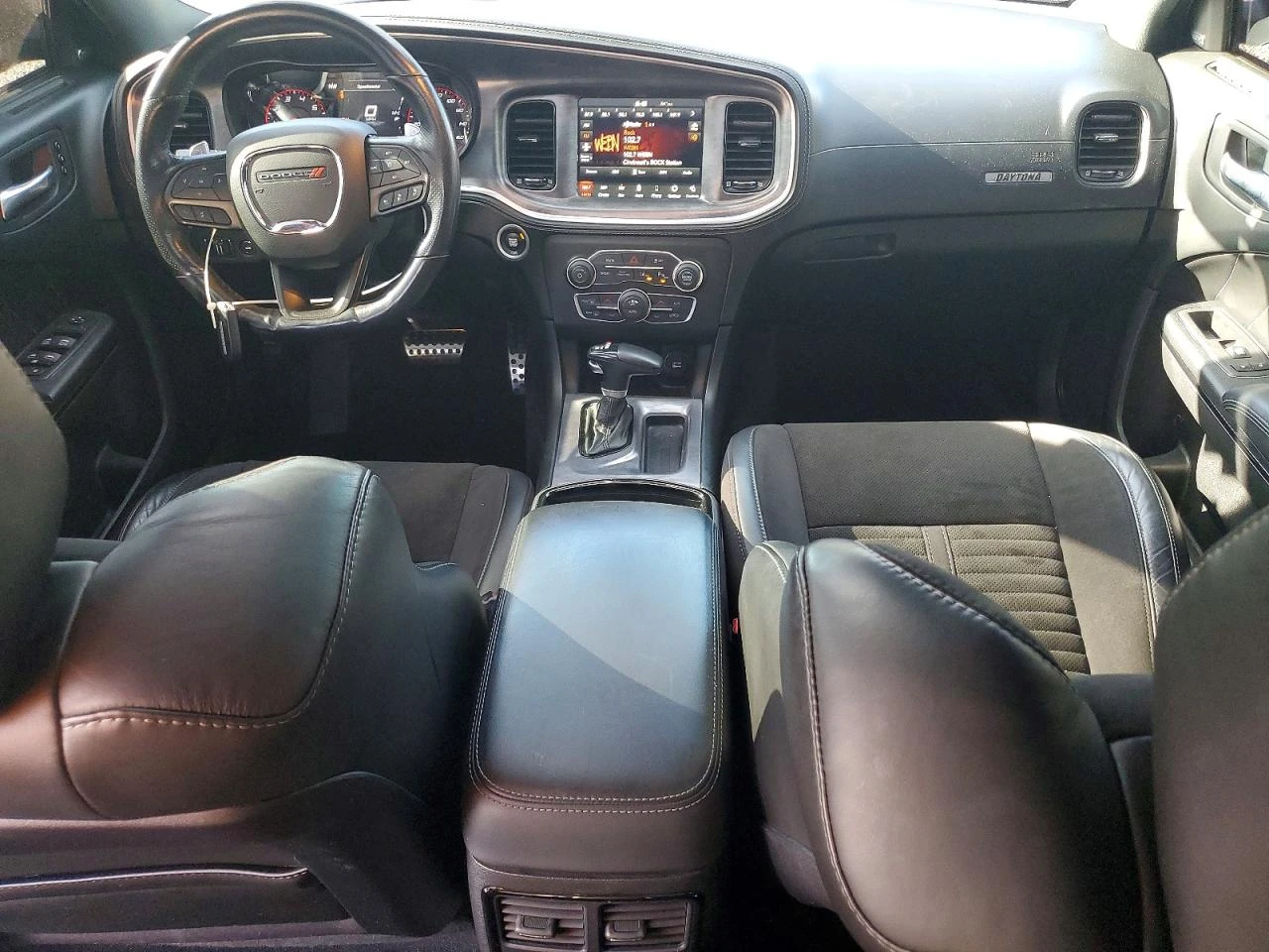 Dodge Charger R/T| 8ZF| BEATS AUDIO| KEYLESS | Mobile.bg � ����������� 8