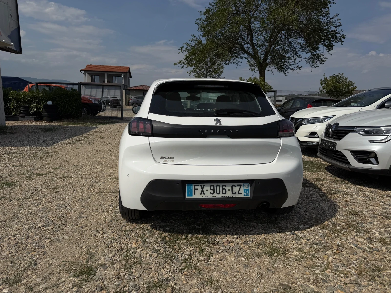 Peugeot 208, снимка 3 - Автомобили и джипове - 56044867
