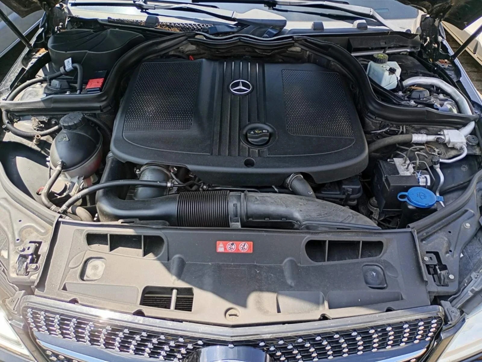 Mercedes-Benz C 220 C klasse, снимка 6 - Автомобили и джипове - 56096078