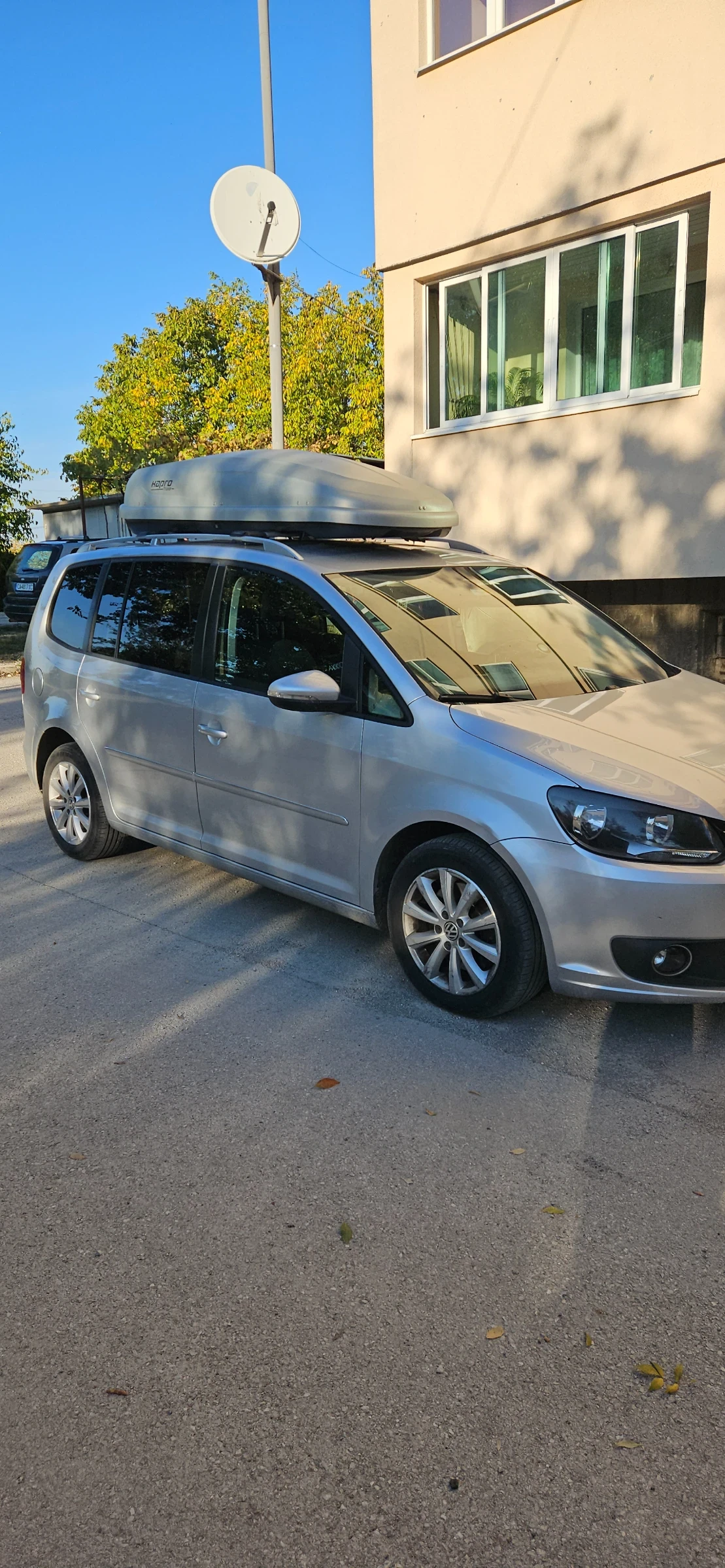 VW Touran, снимка 3 - Автомобили и джипове - 56599442