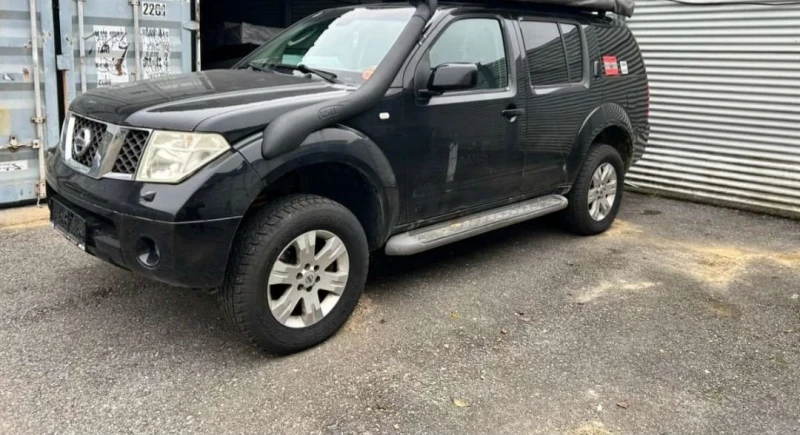 Nissan Pathfinder 4.0 V6, снимка 2 - Автомобили и джипове - 53398629