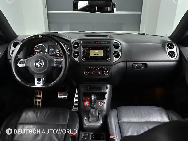 VW Tiguan 2.0 Tdi R-Line 5N, снимка 7 - Автомобили и джипове - 55888548