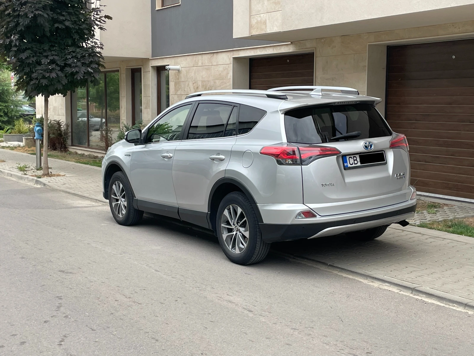 Toyota Rav4 2.5 Hybrid AWD/4x4 Executive Plus- в ГАРАНЦИЯ - изображение 4