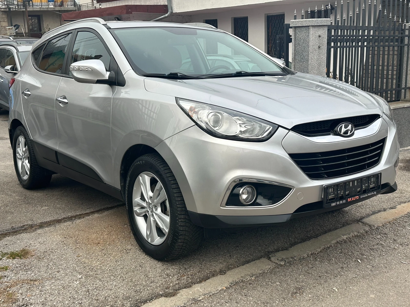 Hyundai IX35 1.6GDi-135k.s-КОЖА-EURO5A-6sk.-149000km!-PDC-2012г - изображение 3
