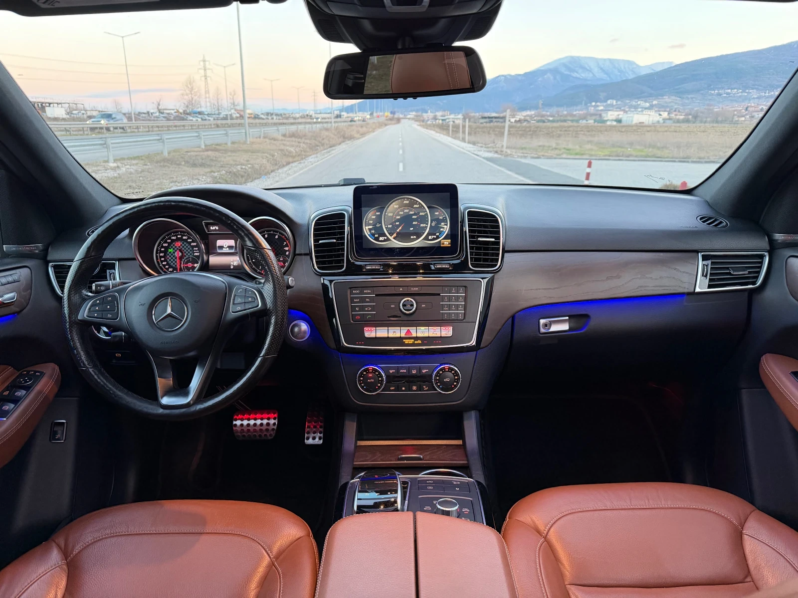 Mercedes-Benz GLE 43 AMG НОВА! * 360/Harman/Keyless/Pano - изображение 10