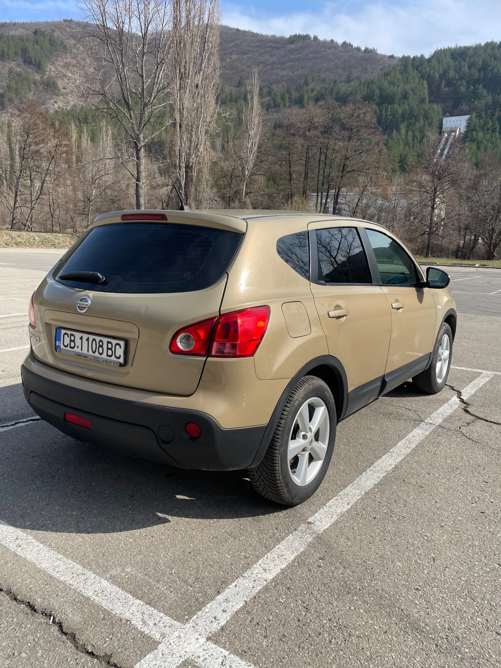 Nissan Qashqai 2.0 ГАЗ, снимка 3 - Автомобили и джипове - 53709758