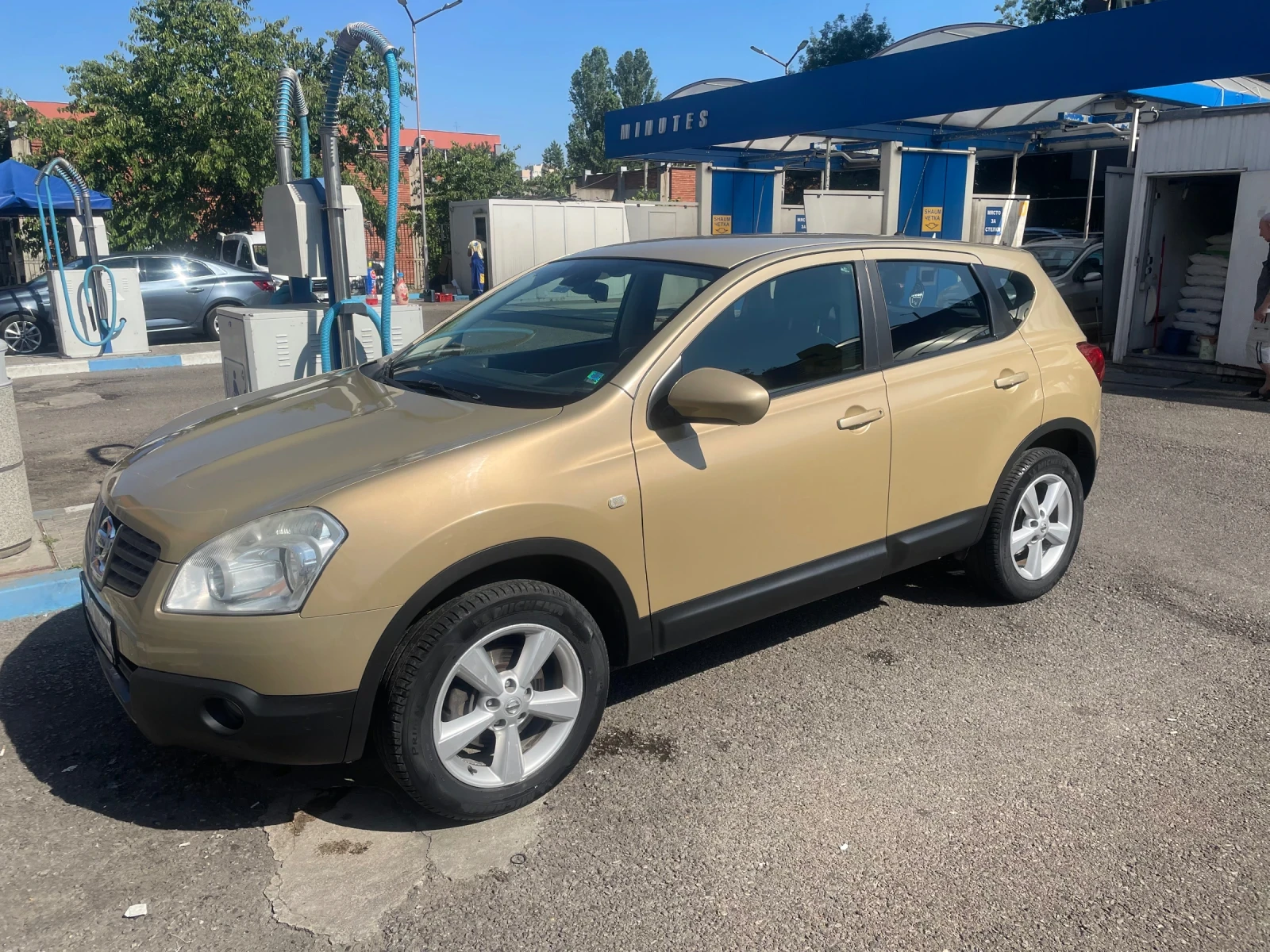 Nissan Qashqai 2.0 ГАЗ, снимка 5 - Автомобили и джипове - 53709758
