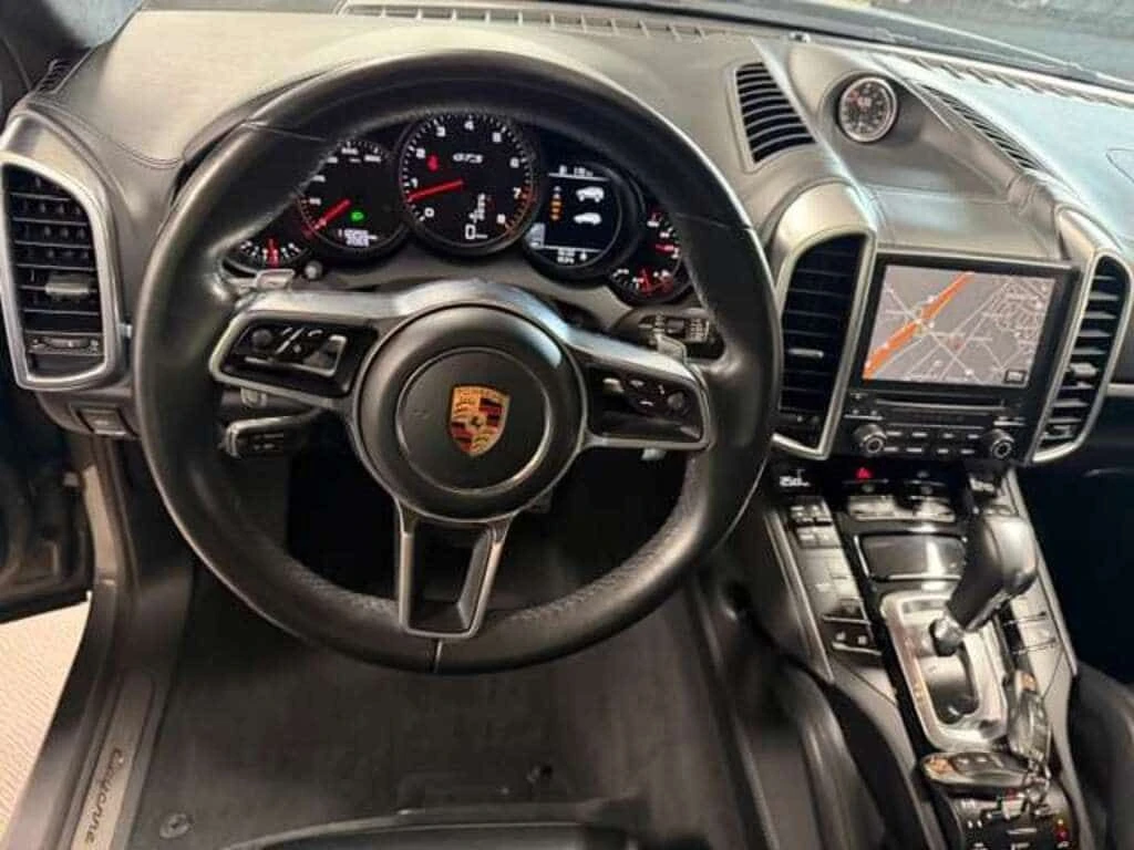 Porsche Cayenne * GTS AWD 2 SETS OF RIMS & TIRES 360 CAMERA * CARF, снимка 11 - Автомобили и джипове - 53952681