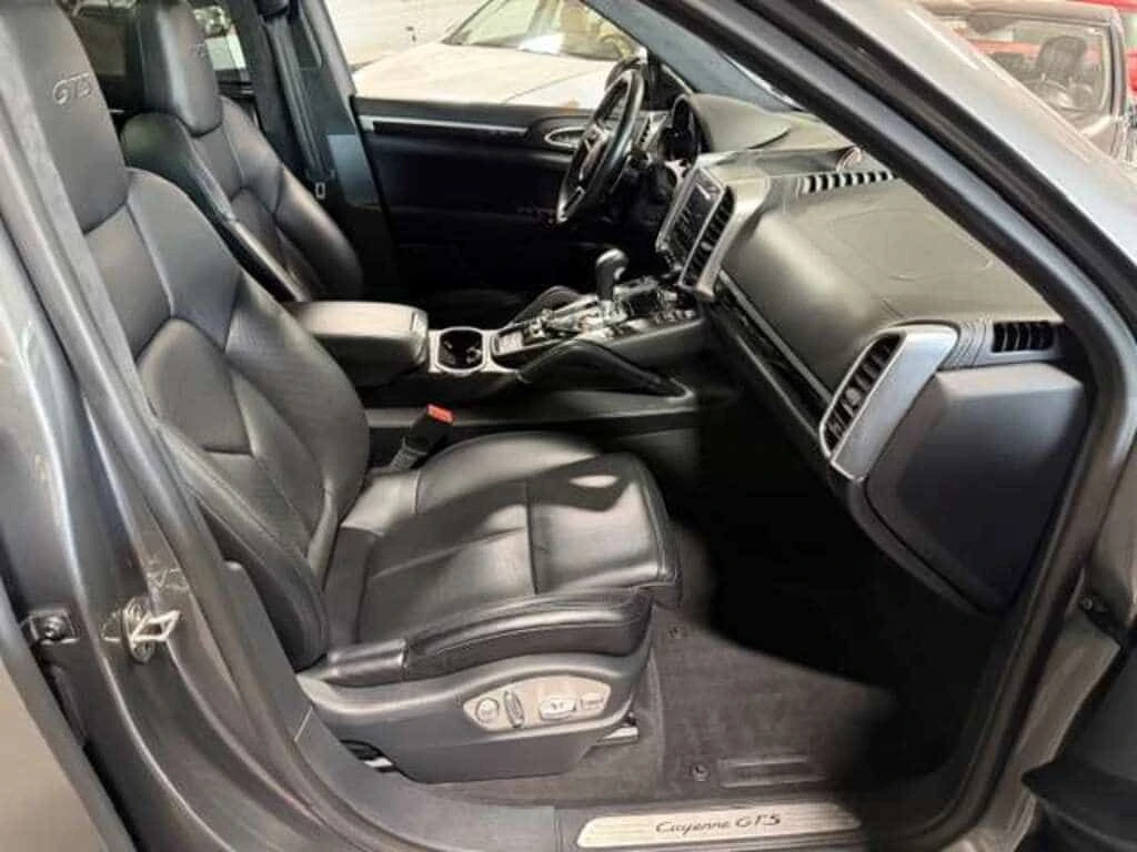 Porsche Cayenne * GTS AWD 2 SETS OF RIMS & TIRES 360 CAMERA * CARF, снимка 13 - Автомобили и джипове - 53952681