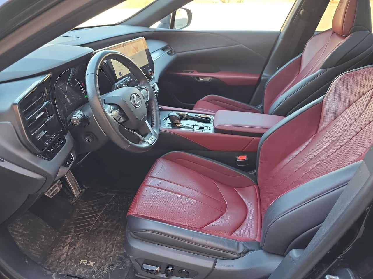 Lexus RX 500h CARFAX, снимка 5 - Автомобили и джипове - 54089588