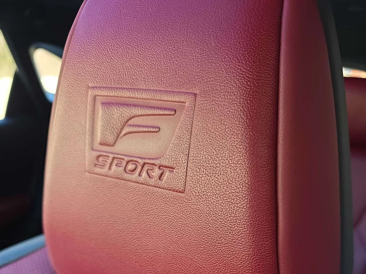 Lexus RX 500h CARFAX, снимка 13 - Автомобили и джипове - 54089588