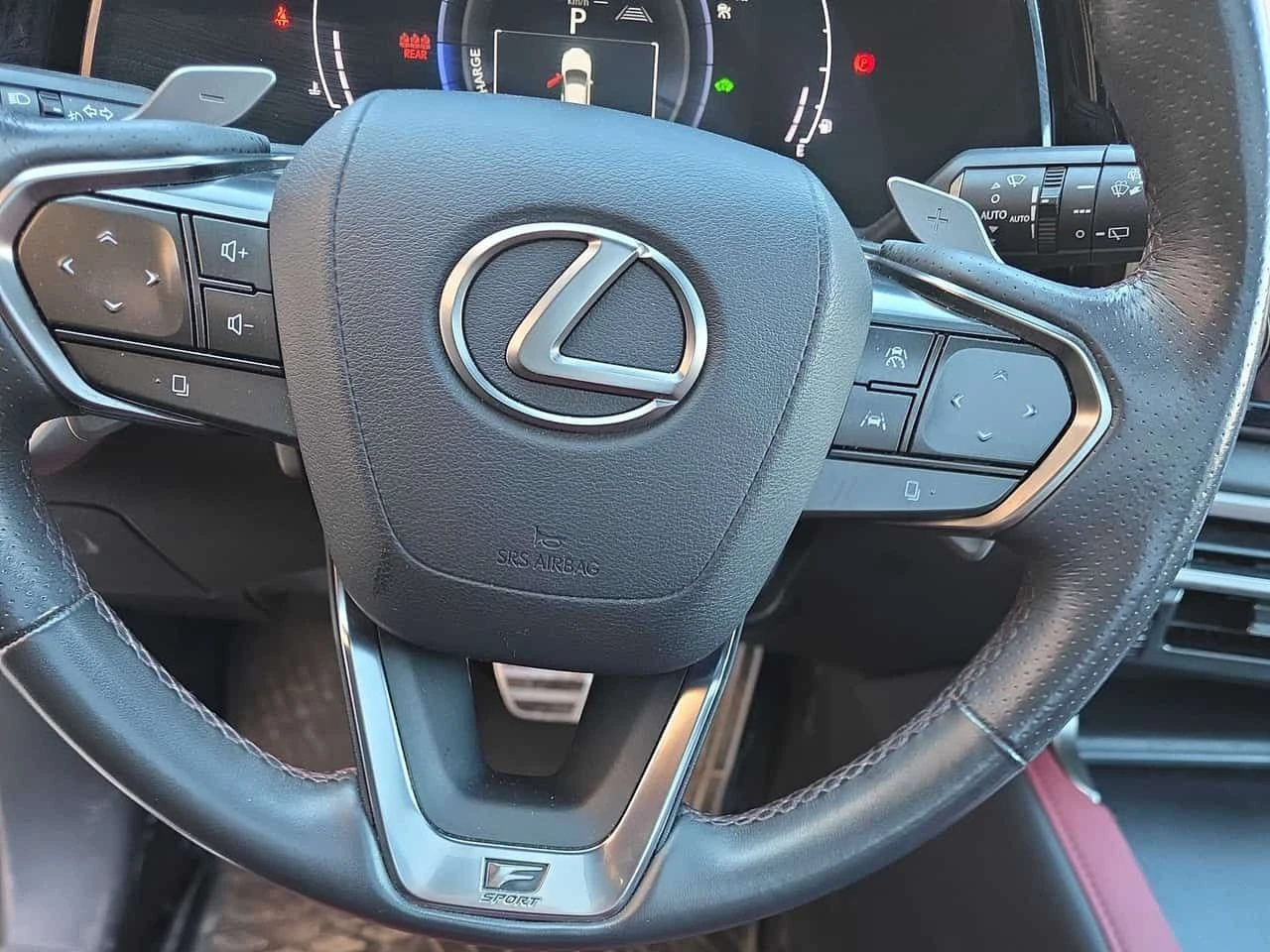 Lexus RX 500h CARFAX, снимка 12 - Автомобили и джипове - 54089588