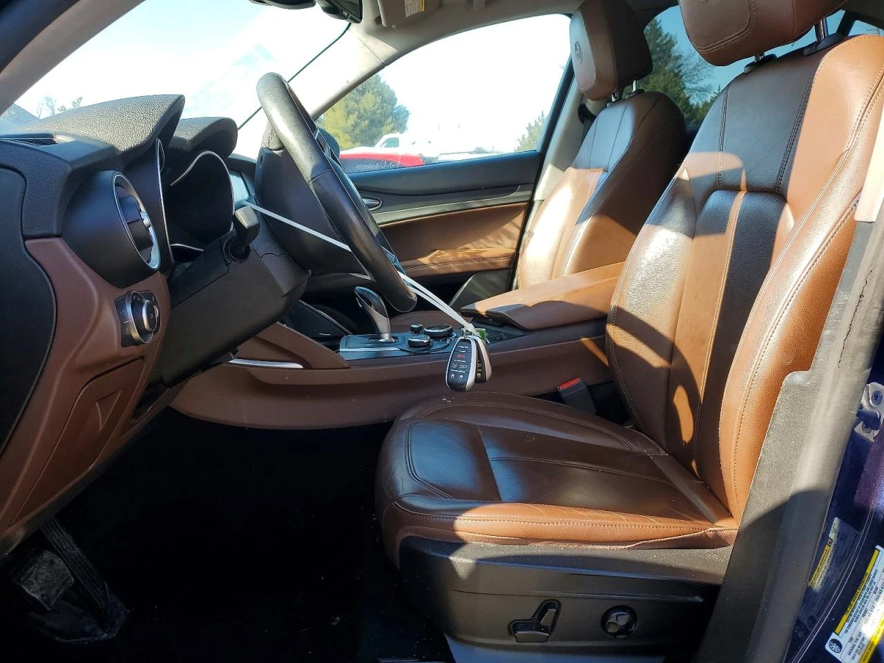 Alfa Romeo Stelvio 2.0l, снимка 7 - Автомобили и джипове - 54185609