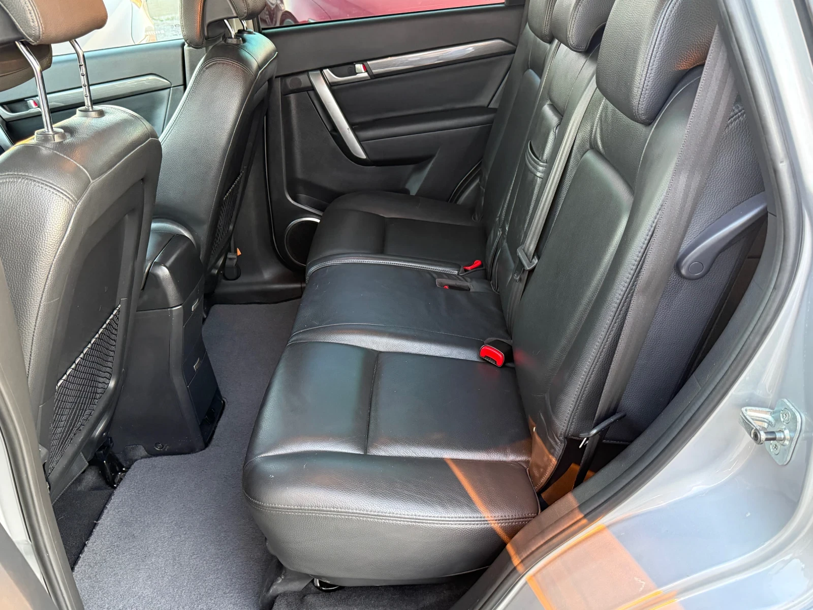 Chevrolet Captiva 2.0D* 2010г* АВТОМАТИК* 4Х4* КОЖА* 6+ 1 Местен* , снимка 9 - Автомобили и джипове - 54693906