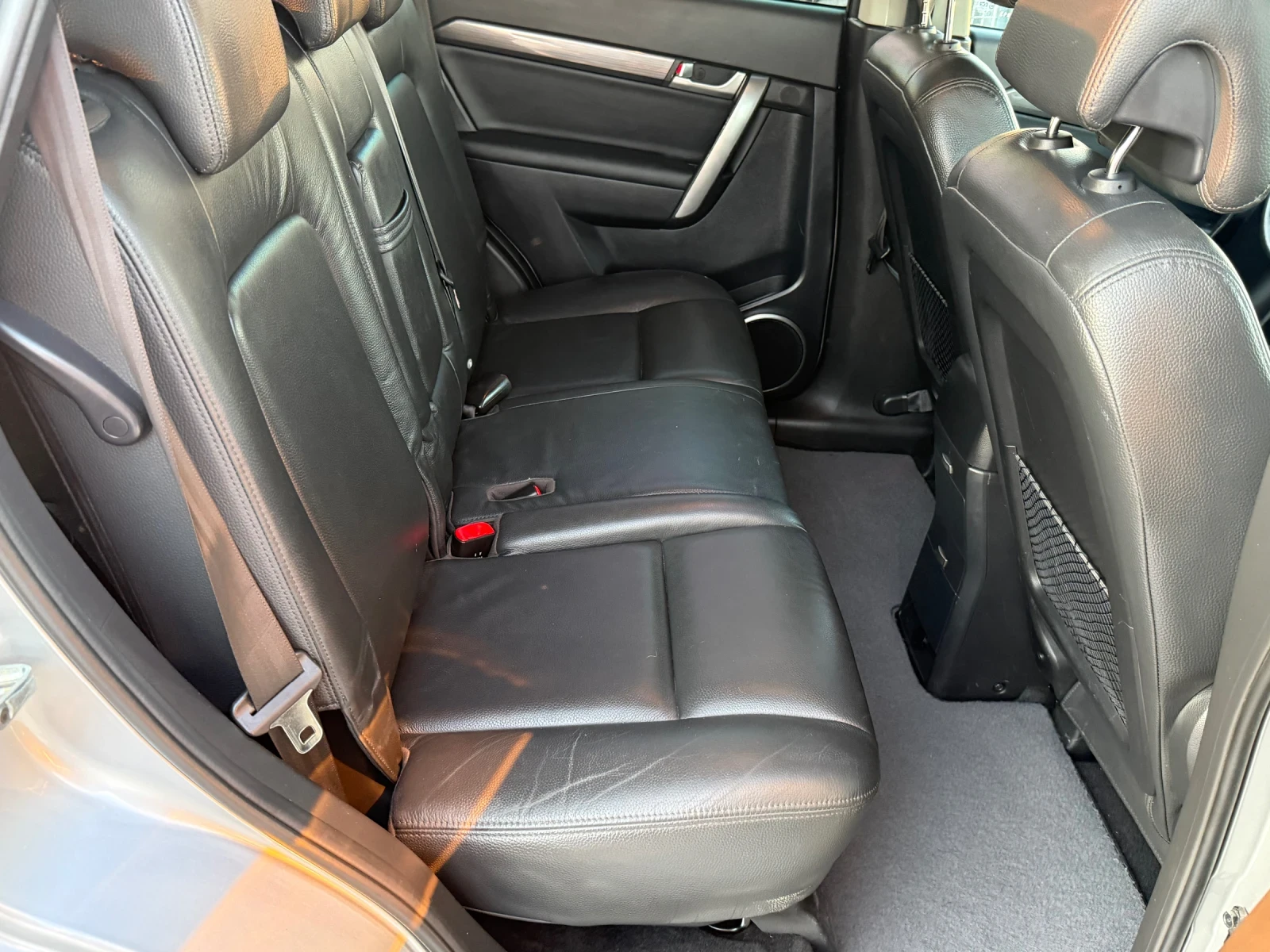 Chevrolet Captiva 2.0D* 2010г* АВТОМАТИК* 4Х4* КОЖА* 6+ 1 Местен* , снимка 11 - Автомобили и джипове - 54693906