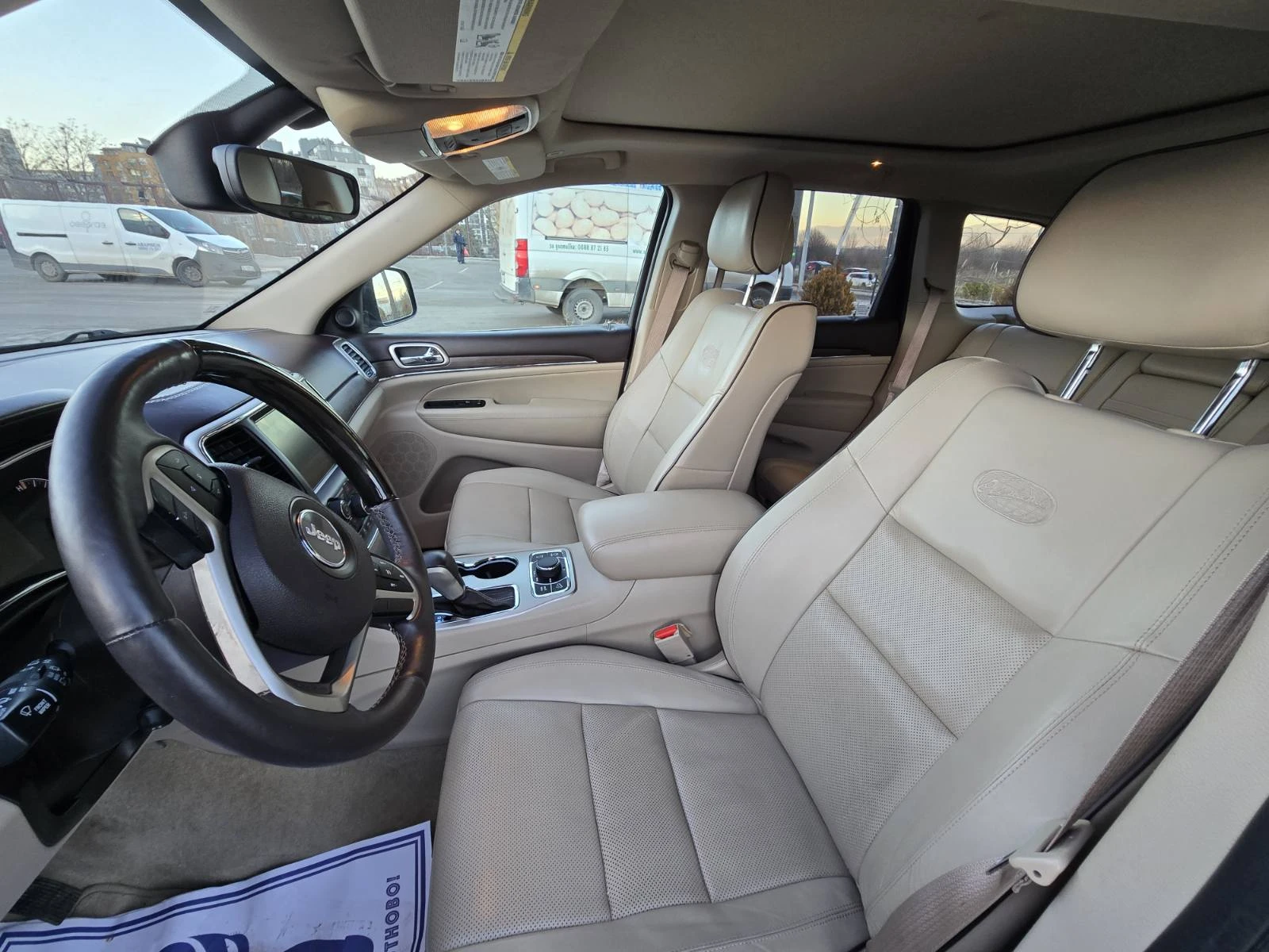 Jeep Grand cherokee 3.6 Бензин Overland, снимка 7 - Автомобили и джипове - 54738689