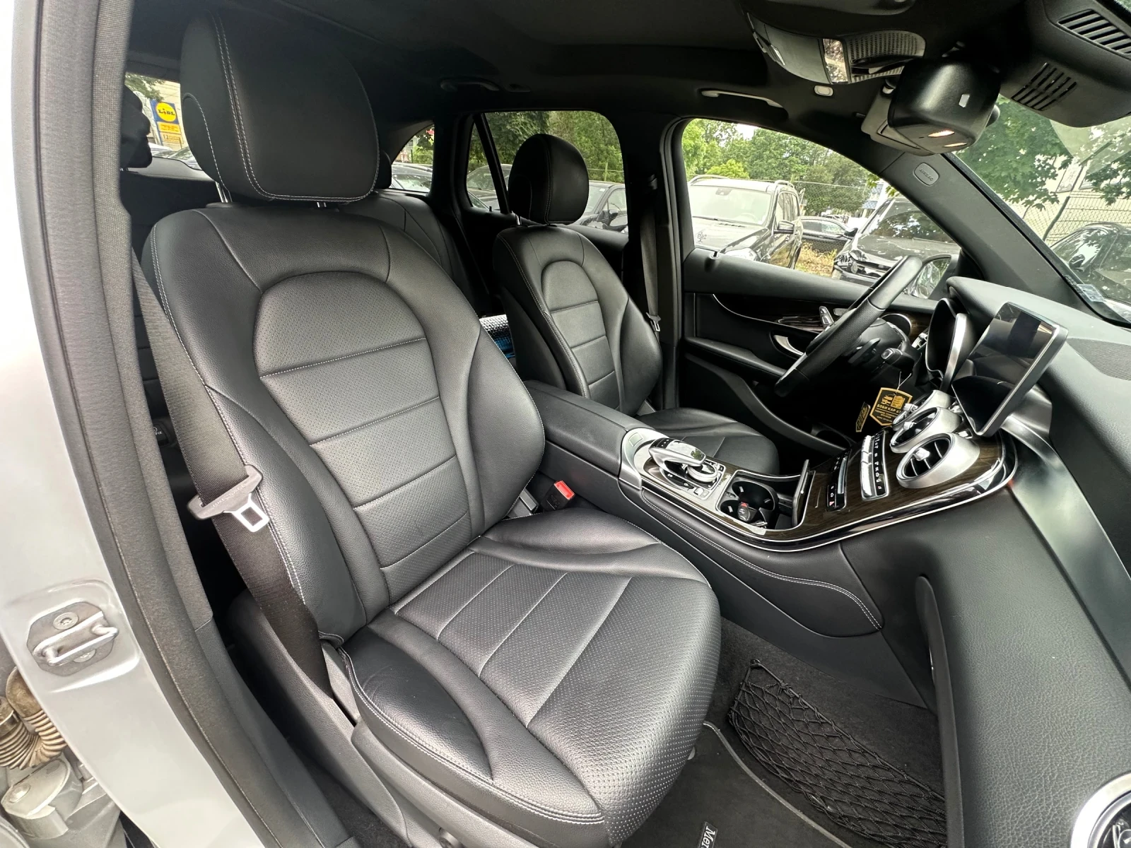 Mercedes-Benz GLC 300, снимка 8 - Автомобили и джипове - 54918765