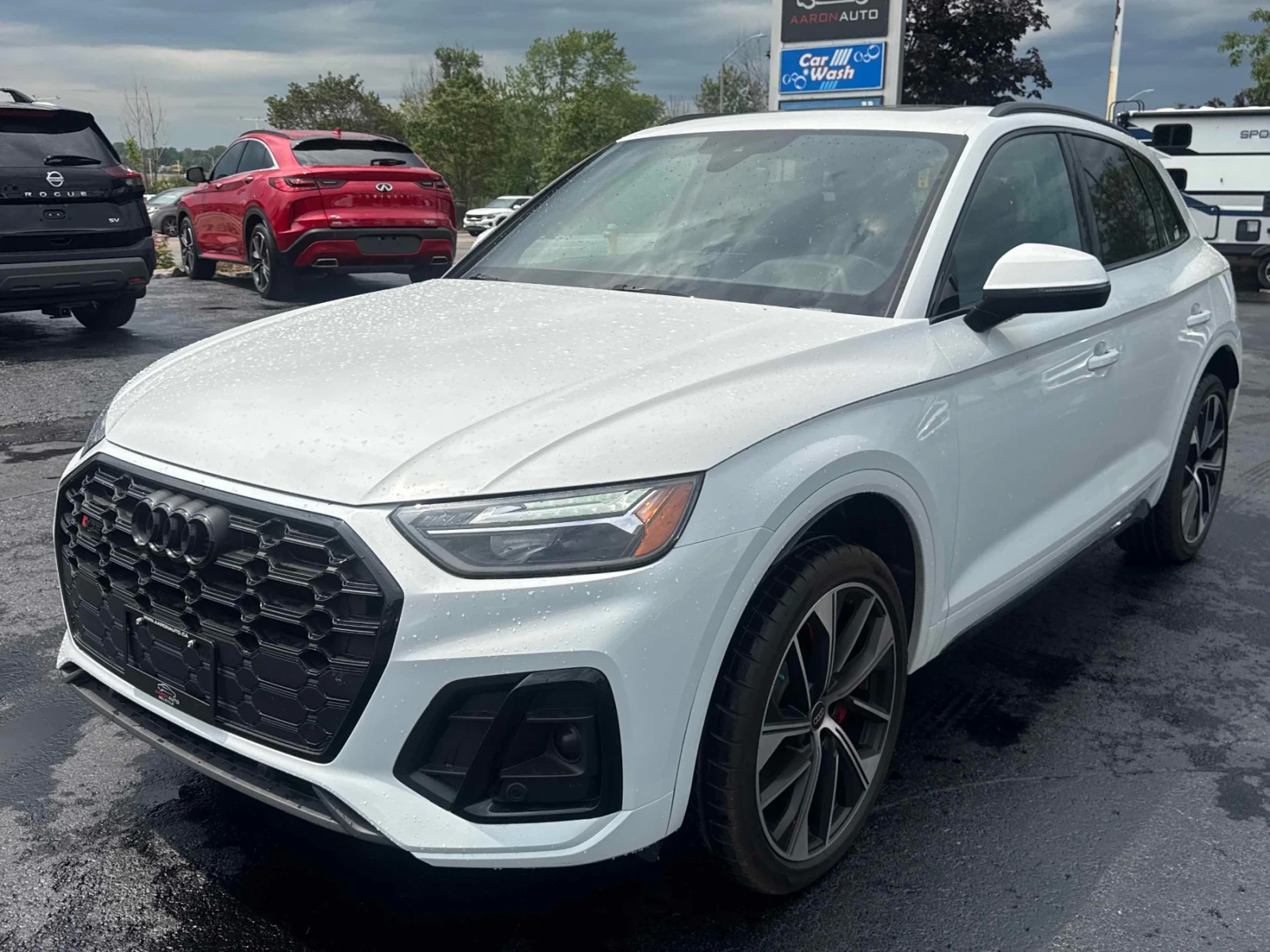 Audi SQ5  PROGRESSIVE * CARBON * ПОДГРЕВ * ПАНОРАМА * , снимка 3 - Автомобили и джипове - 55254306