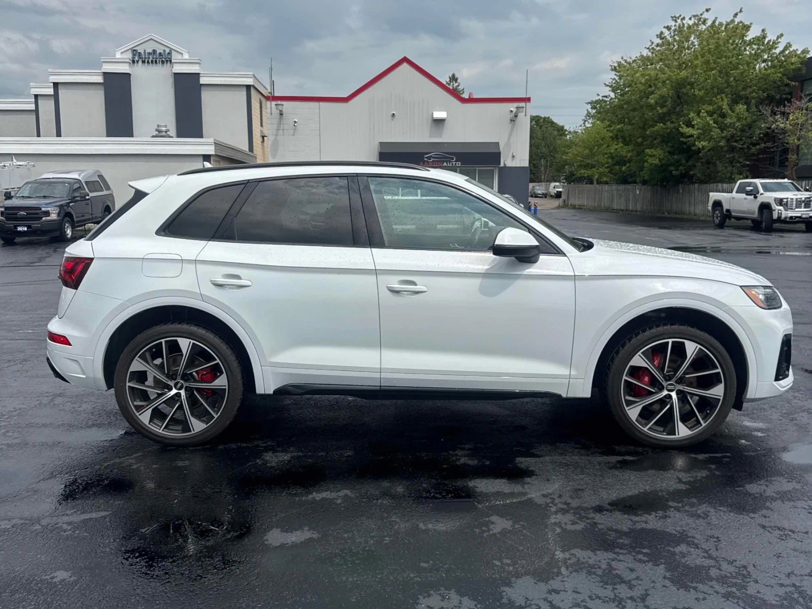 Audi SQ5  PROGRESSIVE * CARBON * ПОДГРЕВ * ПАНОРАМА * , снимка 5 - Автомобили и джипове - 55254306