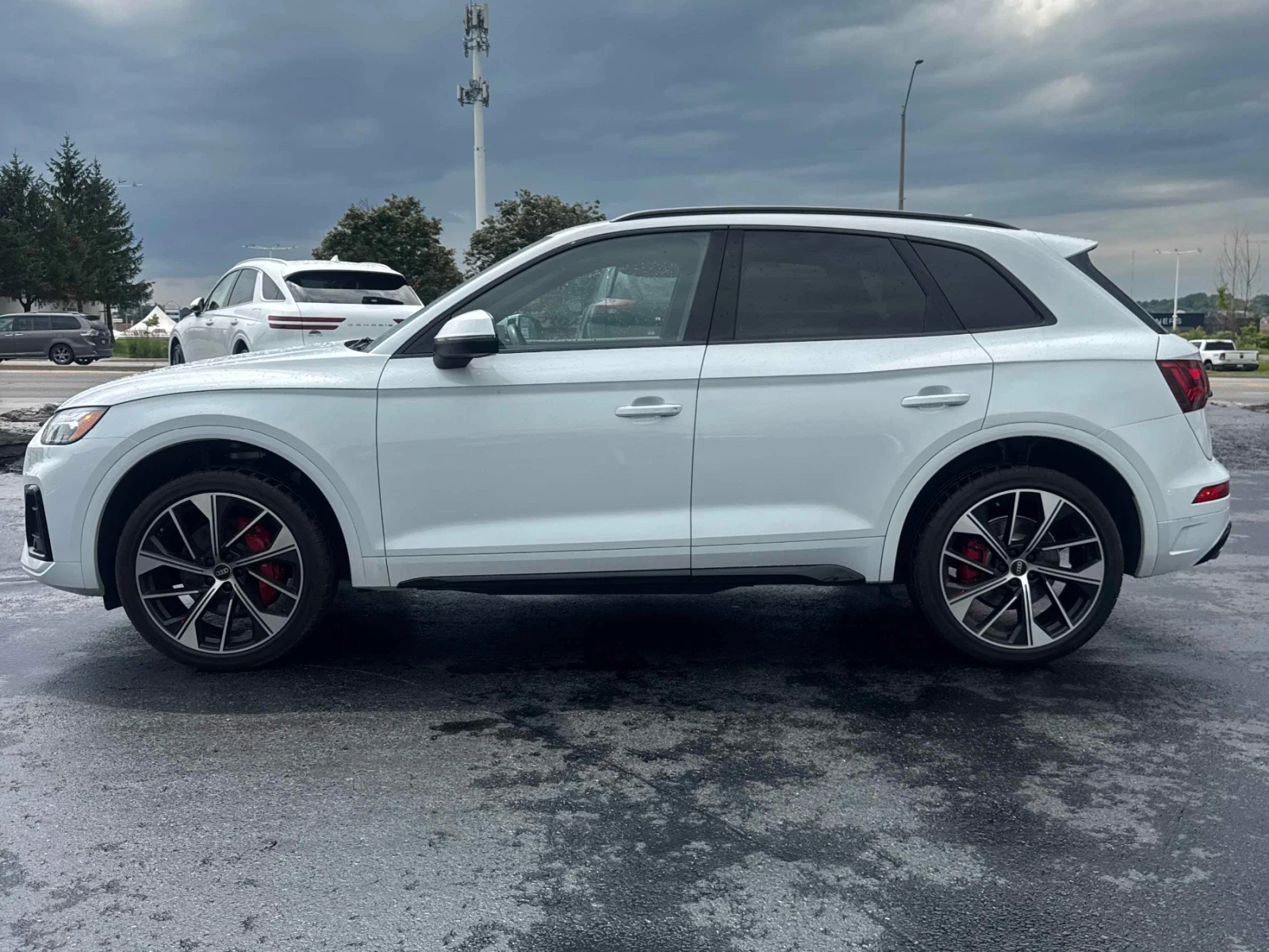 Audi SQ5  PROGRESSIVE * CARBON * ПОДГРЕВ * ПАНОРАМА * , снимка 4 - Автомобили и джипове - 55254306