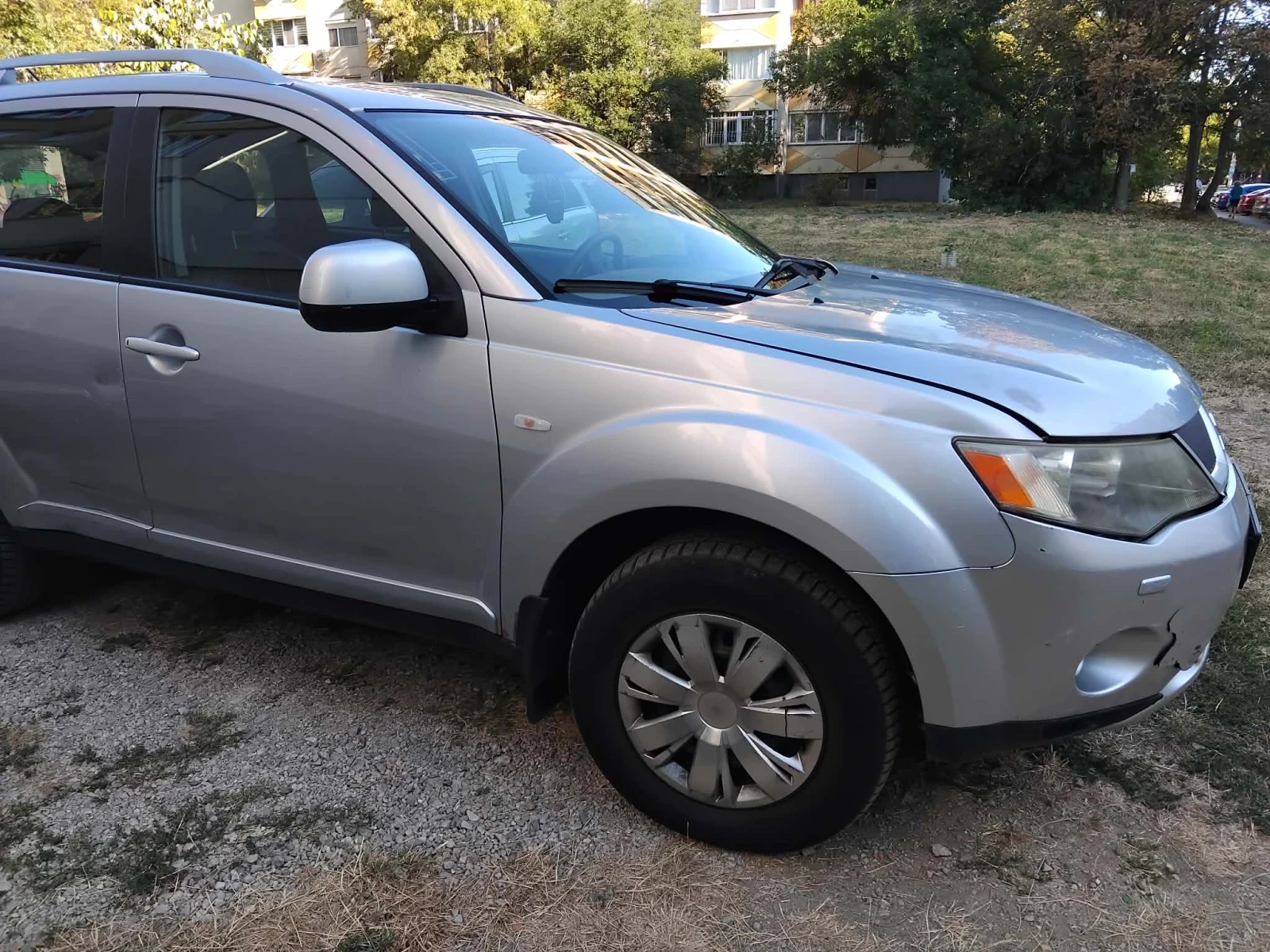 Mitsubishi Outlander 2.0 DID, снимка 4 - Автомобили и джипове - 56040733