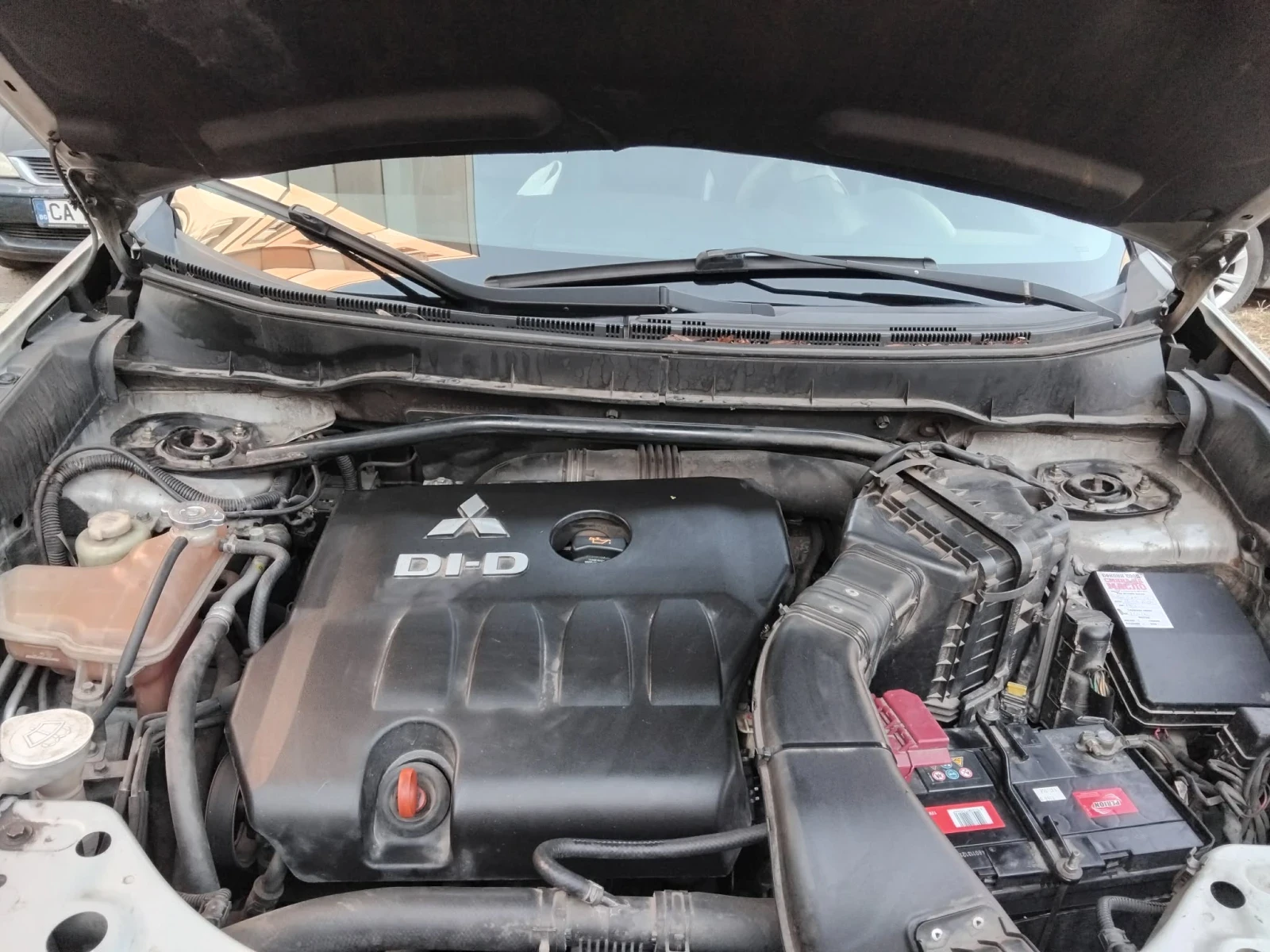 Mitsubishi Outlander 2.0 DID, снимка 15 - Автомобили и джипове - 56040733