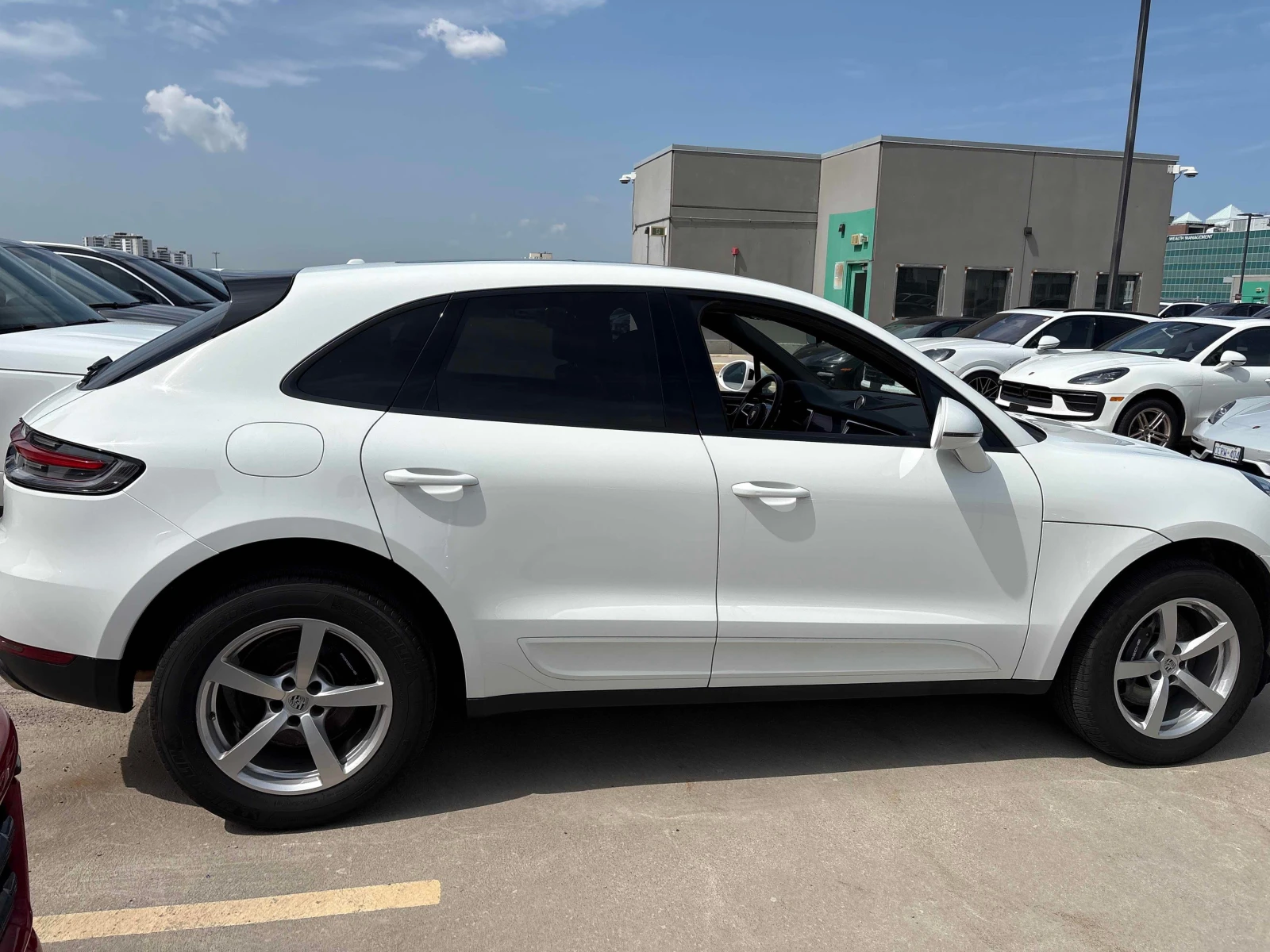 Porsche Macan / ОТ ПРЕДСТАВИТЕЛСТВО НА ПОРШЕ / АВТОКРЕДИТ, снимка 3 - Автомобили и джипове - 56130065
