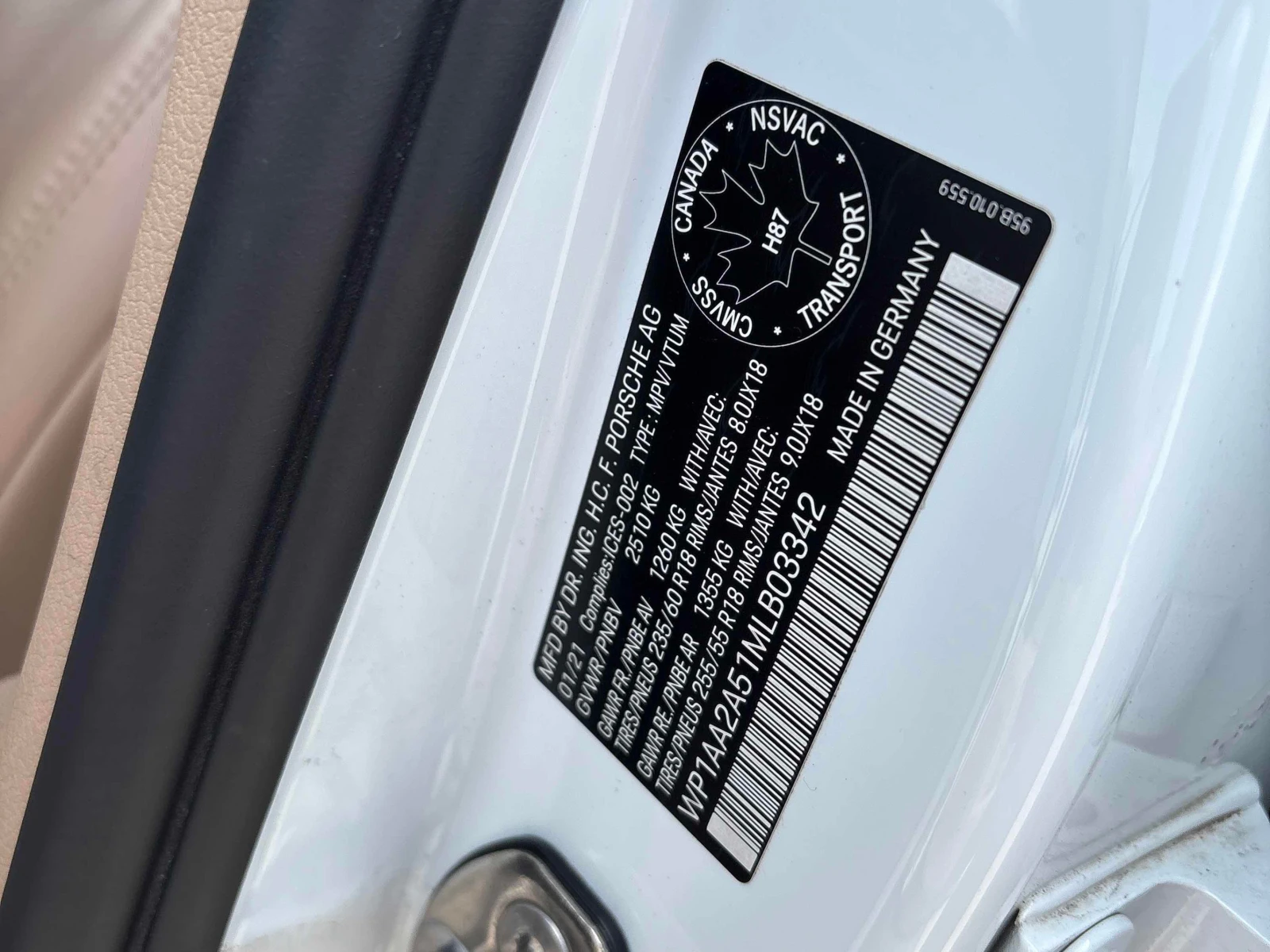 Porsche Macan / ОТ ПРЕДСТАВИТЕЛСТВО НА ПОРШЕ / АВТОКРЕДИТ, снимка 11 - Автомобили и джипове - 56130065