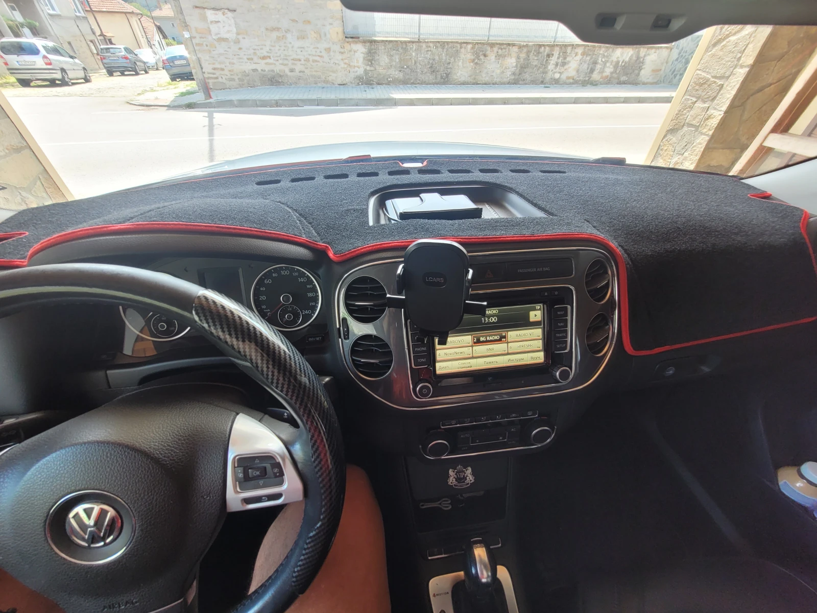 VW Tiguan 5N, снимка 15 - Автомобили и джипове - 56215682