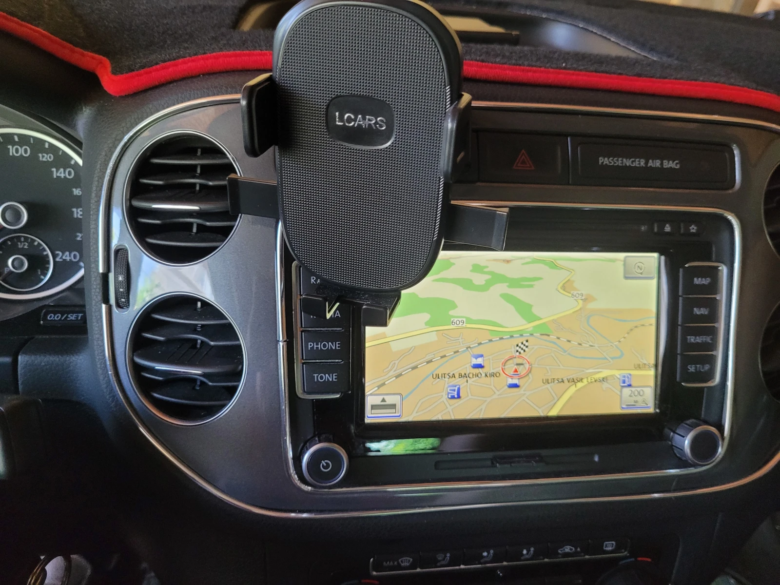 VW Tiguan 5N, снимка 16 - Автомобили и джипове - 56215682