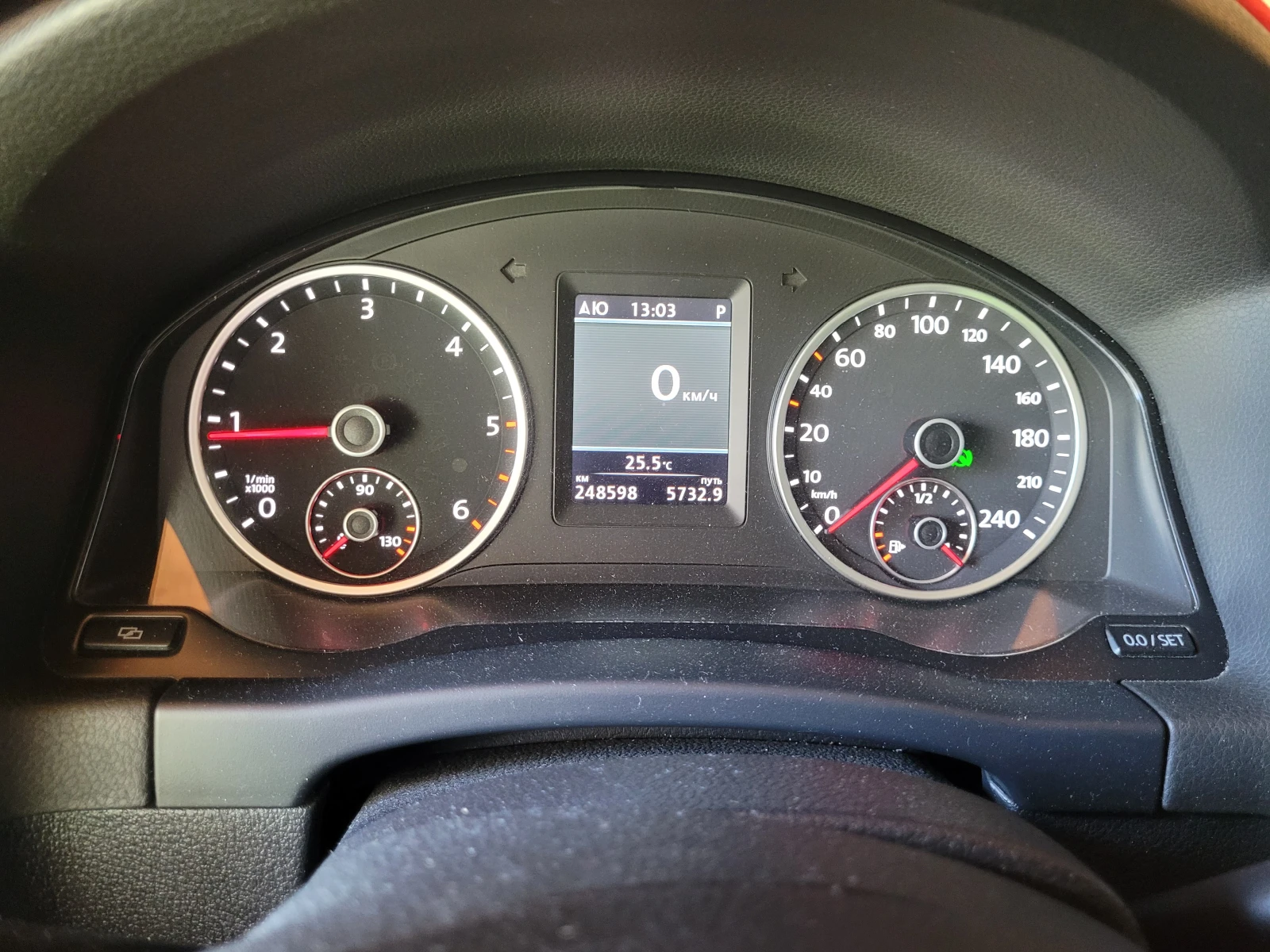 VW Tiguan 5N, снимка 17 - Автомобили и джипове - 56215682