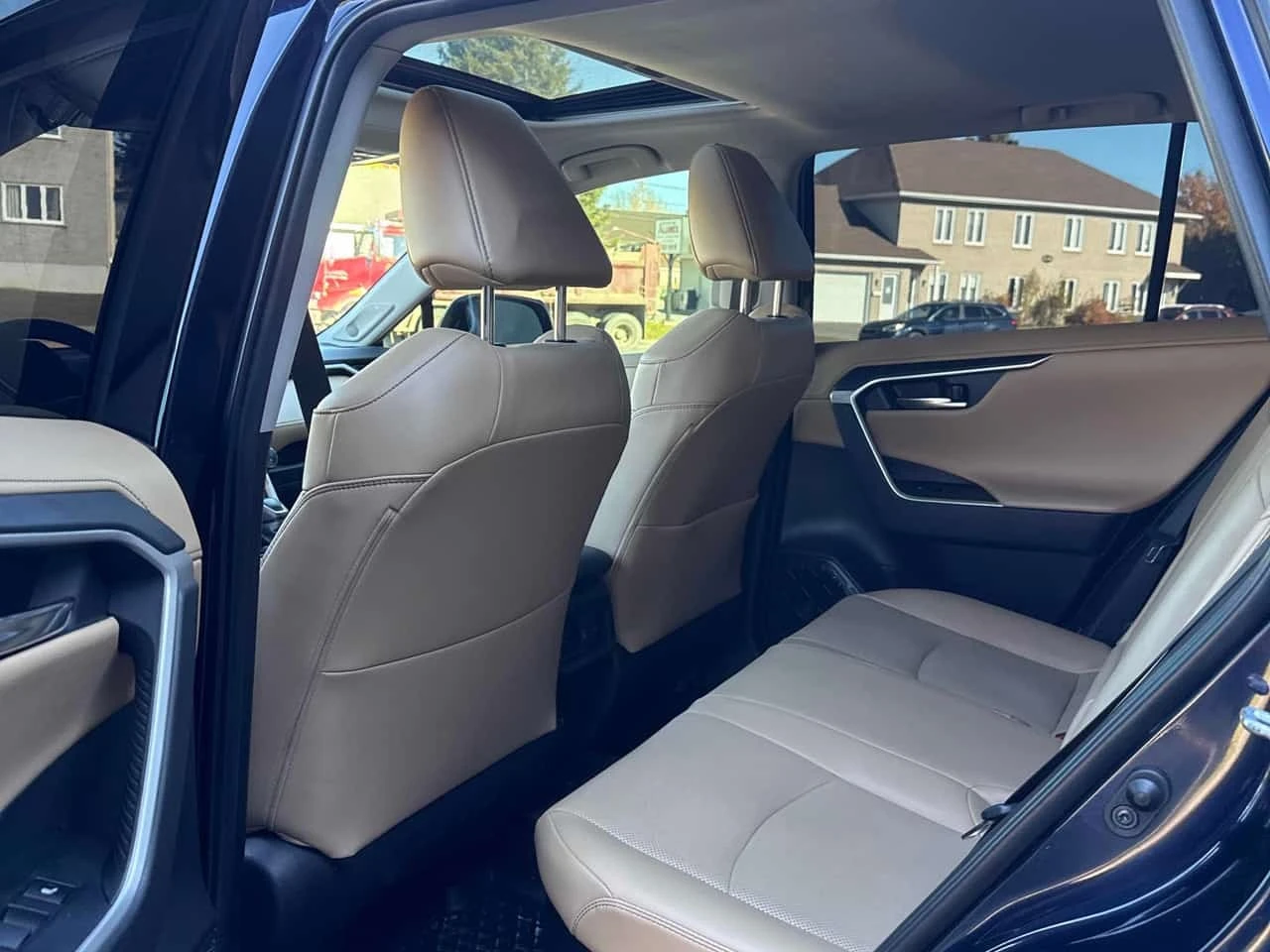 Toyota Rav4 * Hybrid Limited * AWD * CARFAX *  | Mobile.bg � ����������� 11