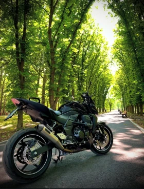  Kawasaki Z