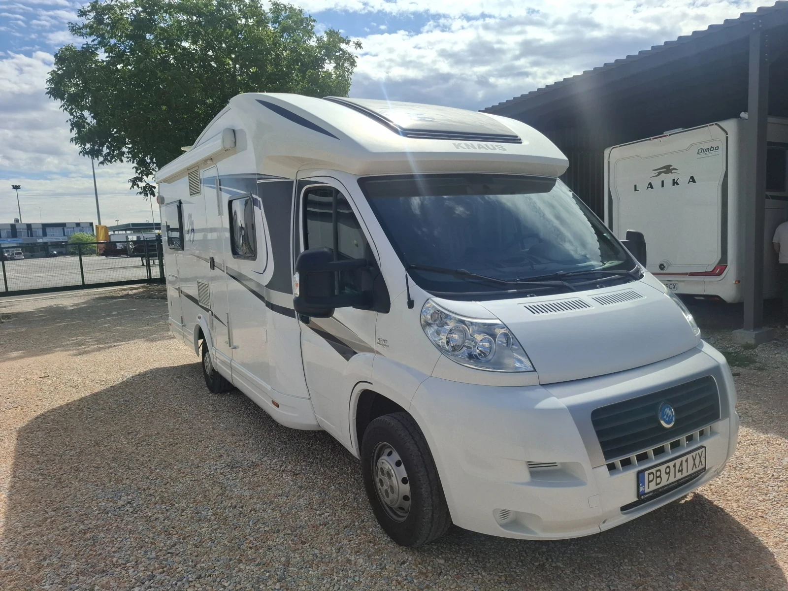 Кемпер Knaus SKY WAVE 650MF, снимка 3 - Каравани и кемпери - 56056943